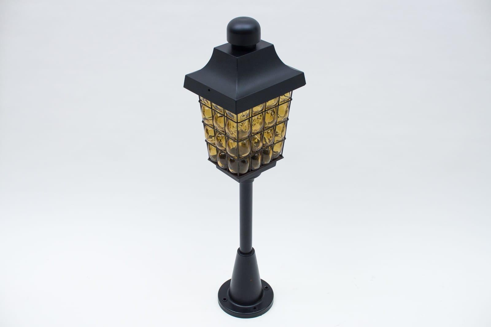 Executed in copper sheet, each lamp comes with 1 x E27 Edison screw fit bulb holder, is wired and in working condition. It runs both on 110/230 Volt.

Measures: Width 23.5 cm
Depth 18 cm
Height 84 cm.

Fully functional.

With an E27 socket. Works
