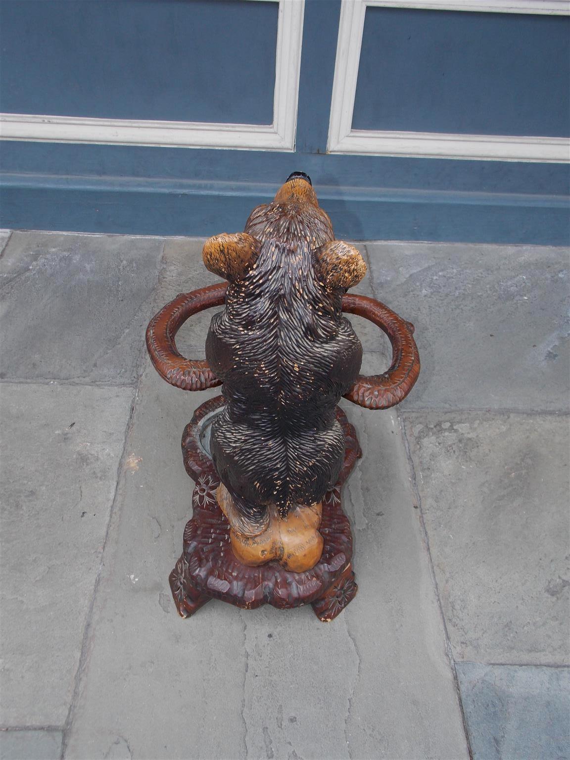 German Carved and Painted Walnut Black Forrest Bear Umbrella Stand, Circa 1880 In Good Condition In Hollywood, SC