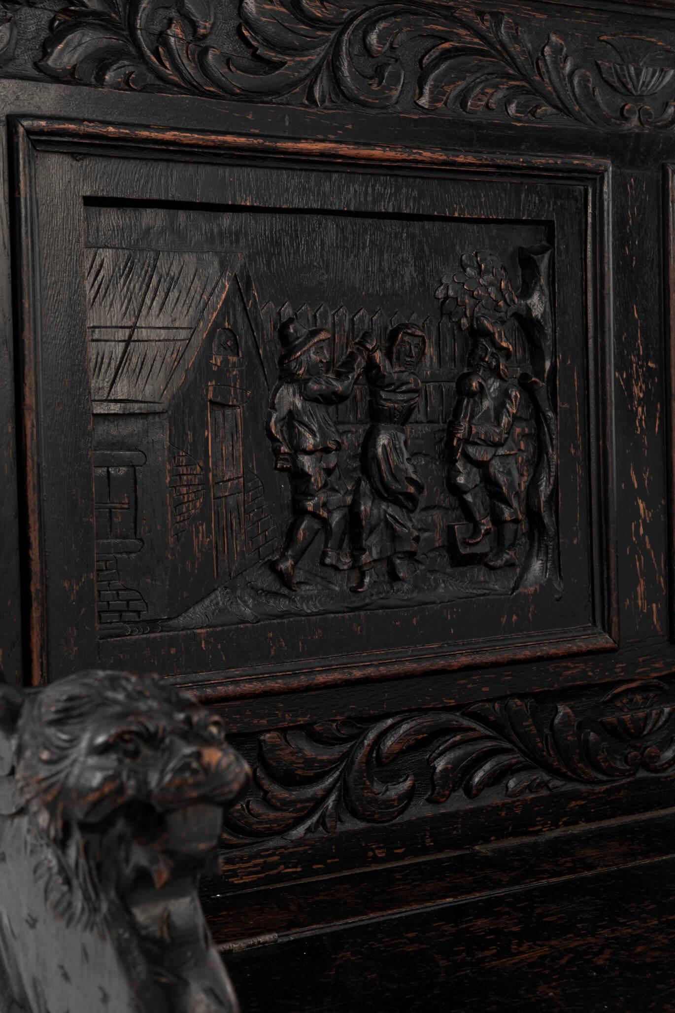 German Carved Oak Settle with Curved Armrests, circa 1880 2