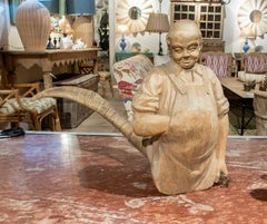 Escultura alemana tallada en madera de un tabernero con cornamenta