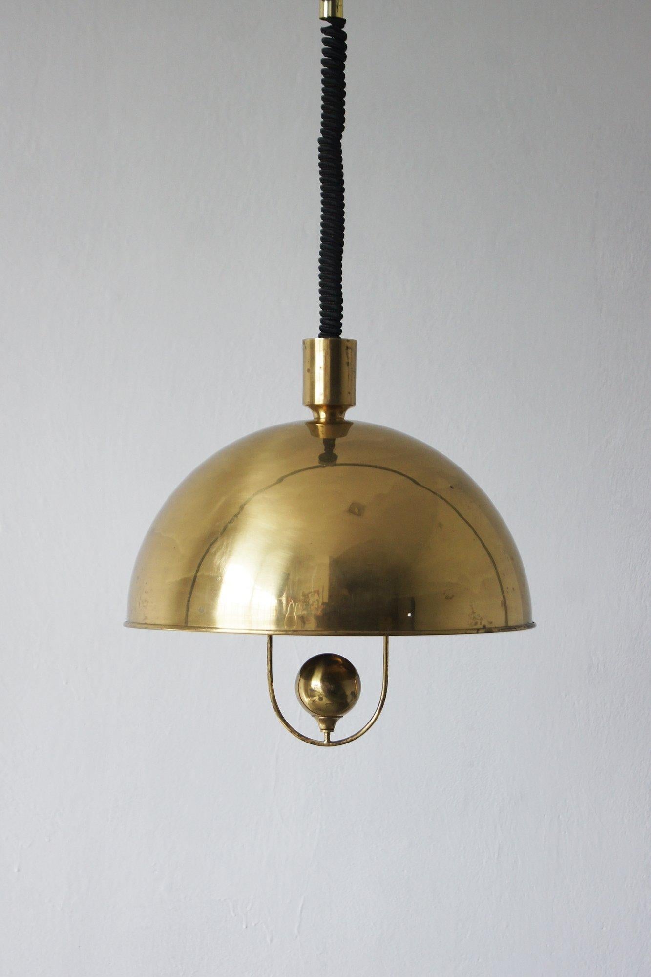 Mid-Century moderno Lampada da soffitto tedesca in ottone di Florian Schulz, anni '70 in vendita