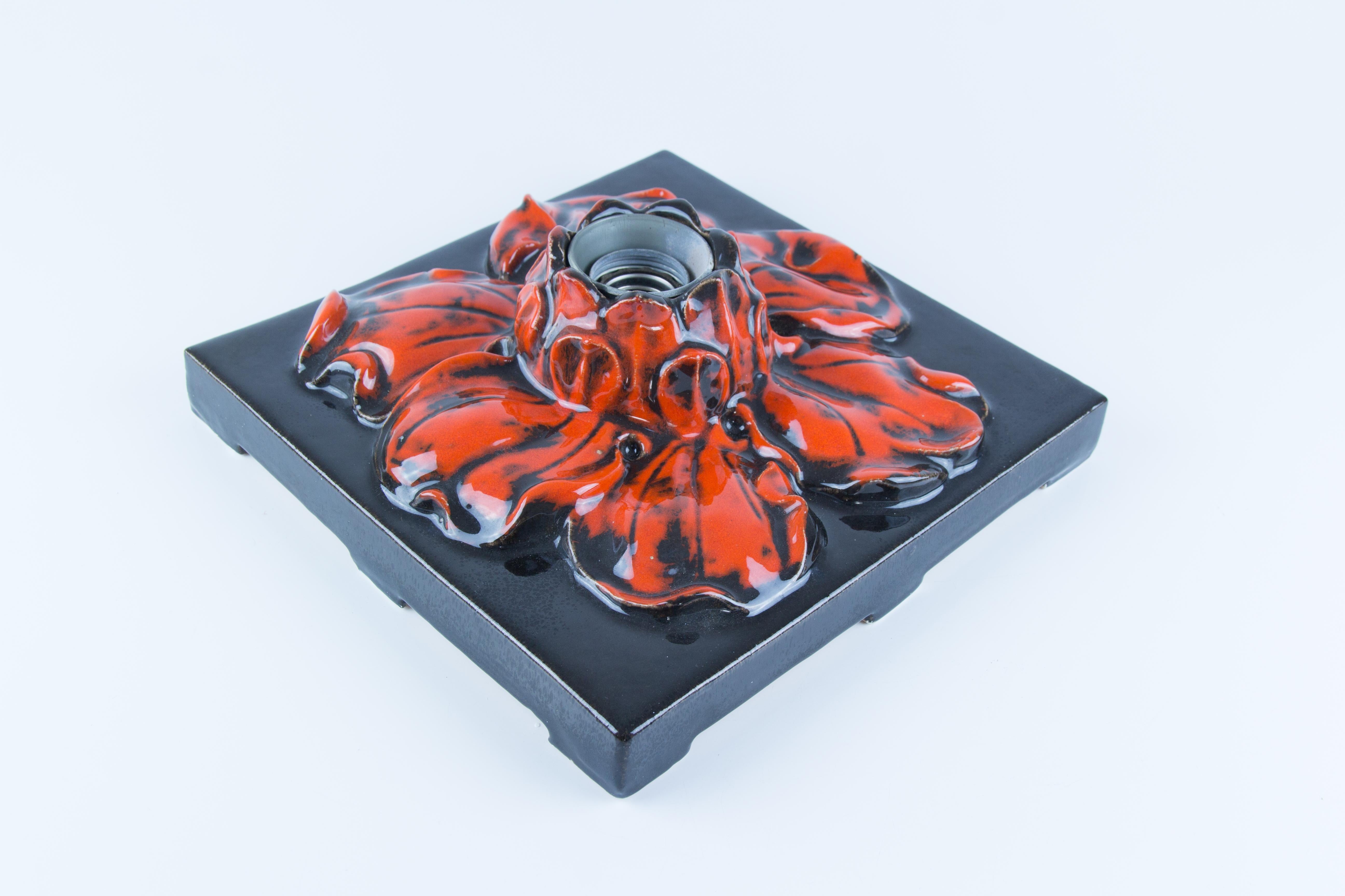 German Ceramic Red and Black Flower Shaped Square Wall or Ceiling Lamp, 1960s For Sale 7