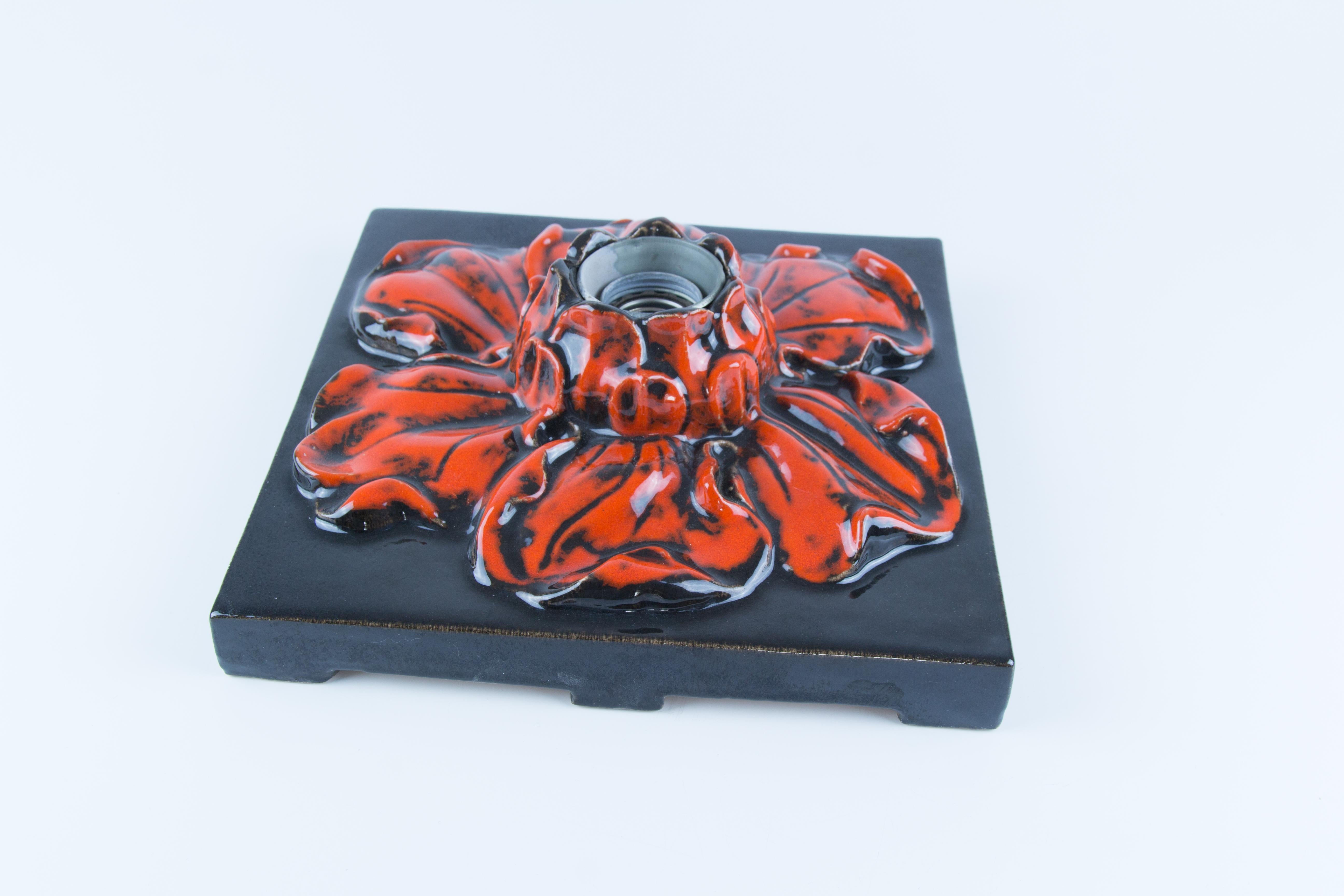 German Ceramic Red and Black Flower Shaped Square Wall or Ceiling Lamp, 1960s For Sale 10