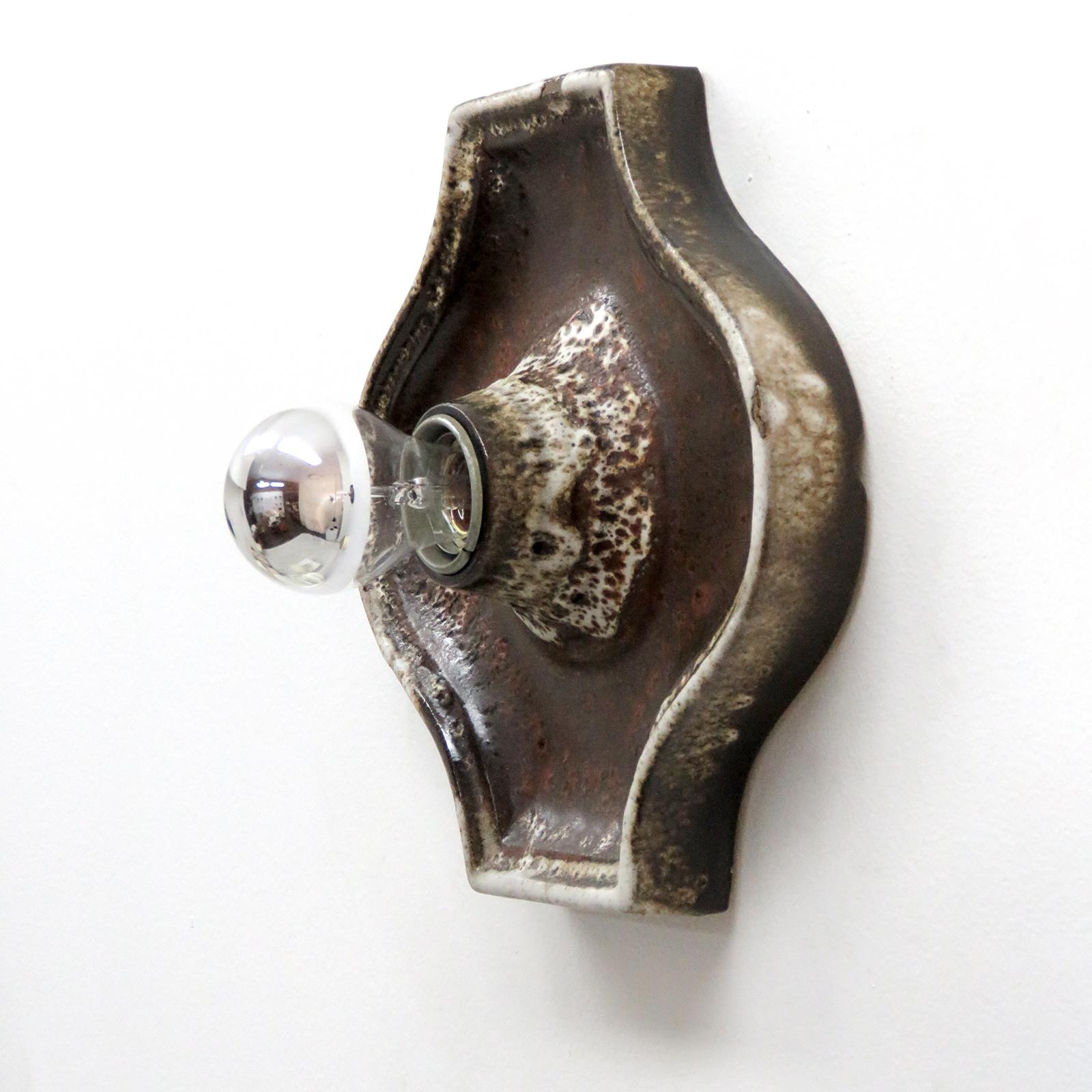 Deutsche keramische Wandleuchten, 1960 im Zustand „Gut“ in Los Angeles, CA