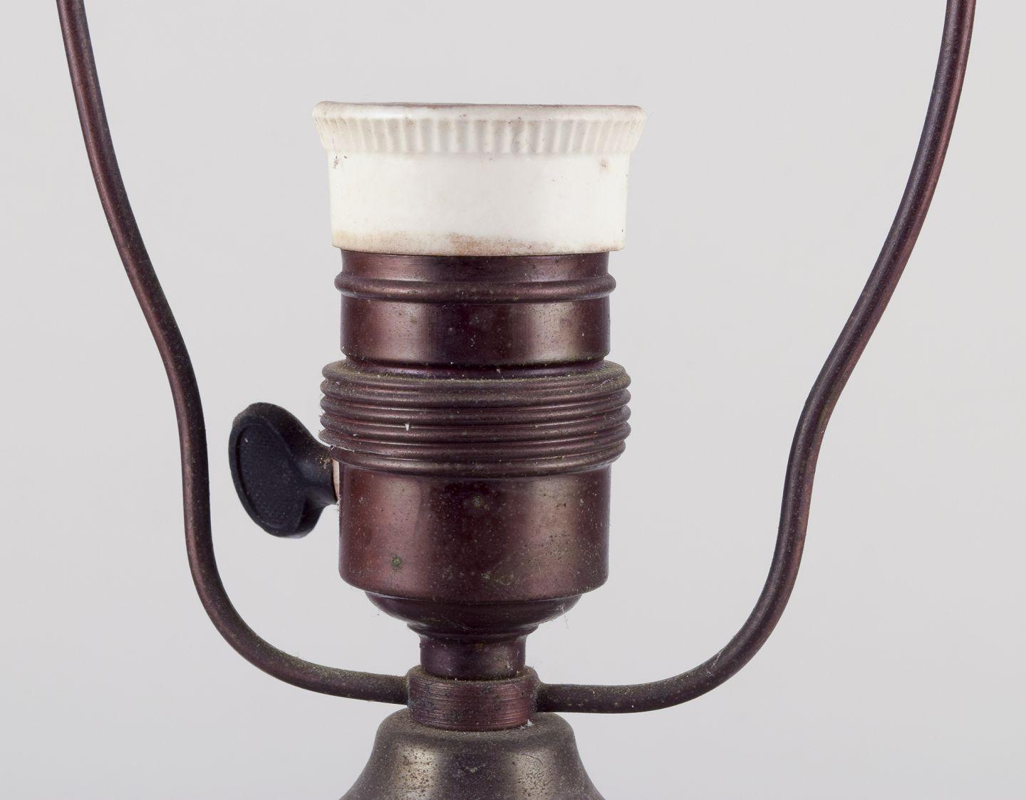 German ceramicist. Art Nouveau table lamp made of ceramic. Ca 1930 In Excellent Condition For Sale In København, Copenhagen