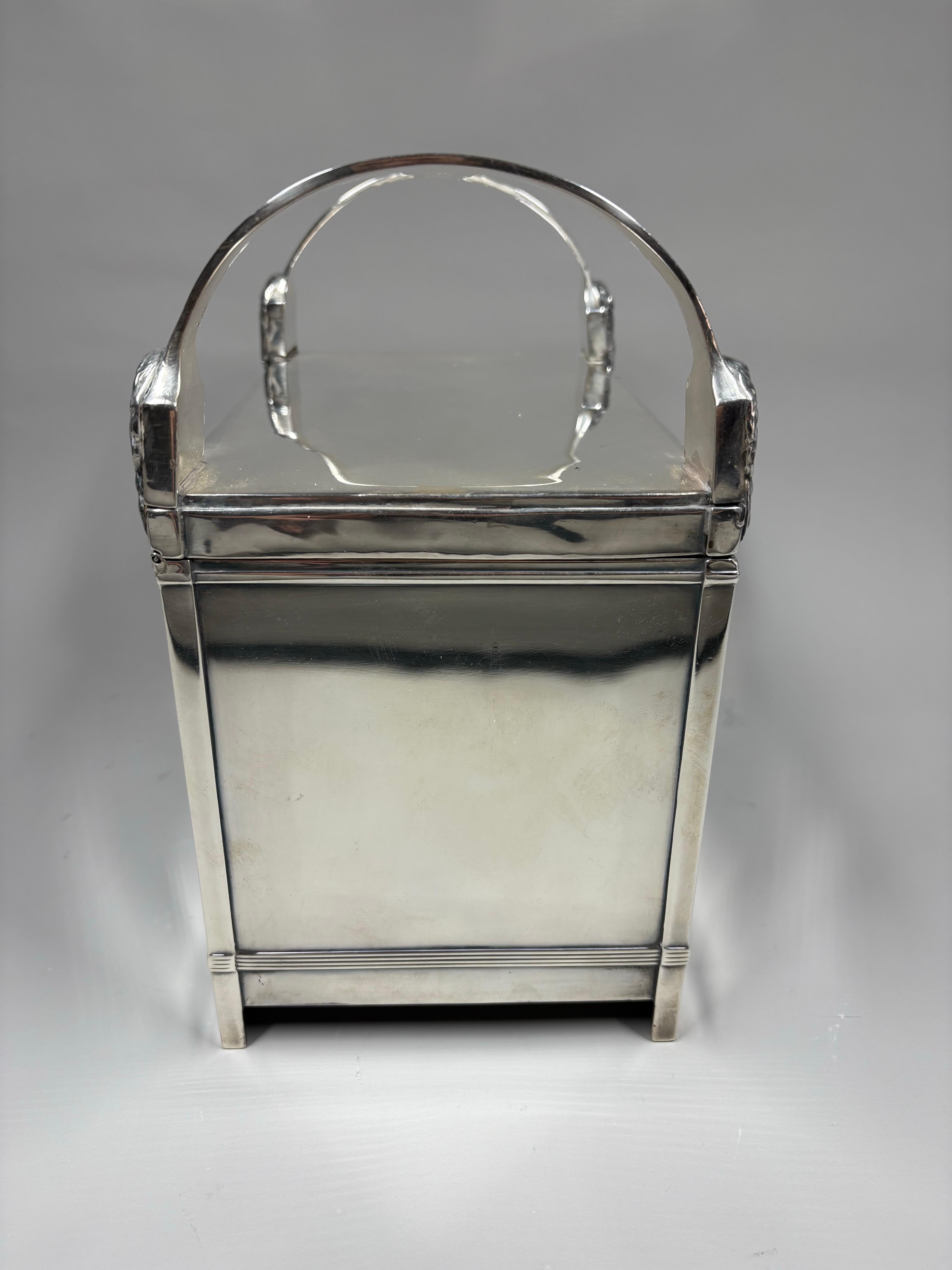 Cercueil en argent plaqué de style néo-classique allemand 