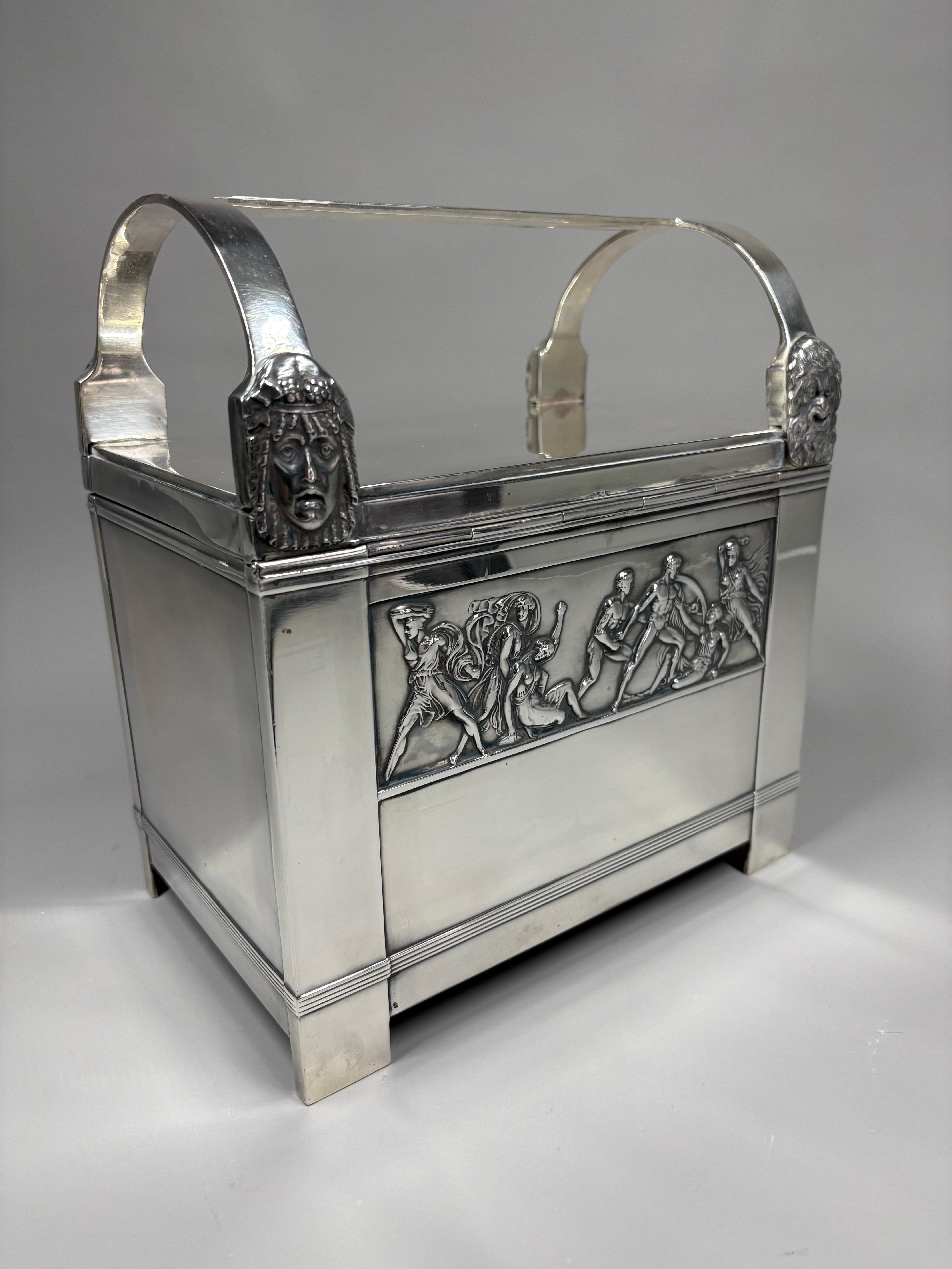 Cercueil en argent plaqué de style néo-classique allemand 