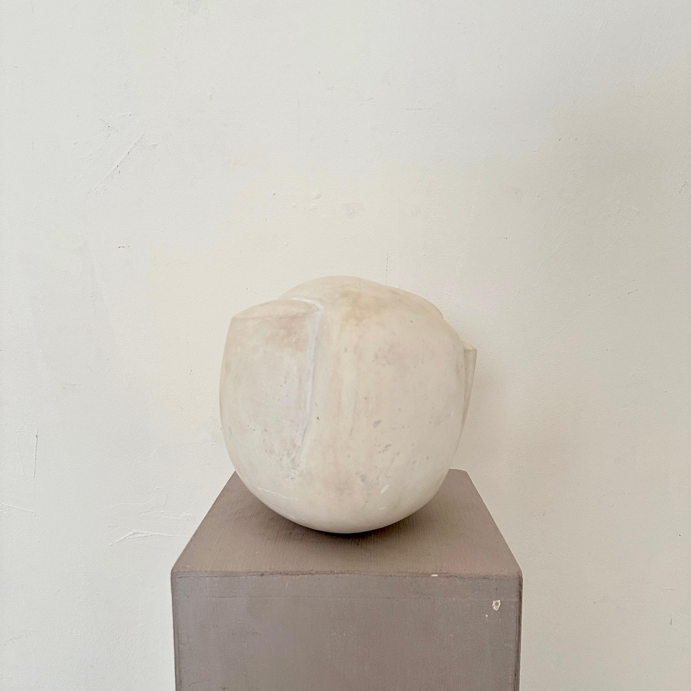 Mid-Century moderno Scultura cubista tedesca in gesso di Jens Schleede, 1970 circa in vendita