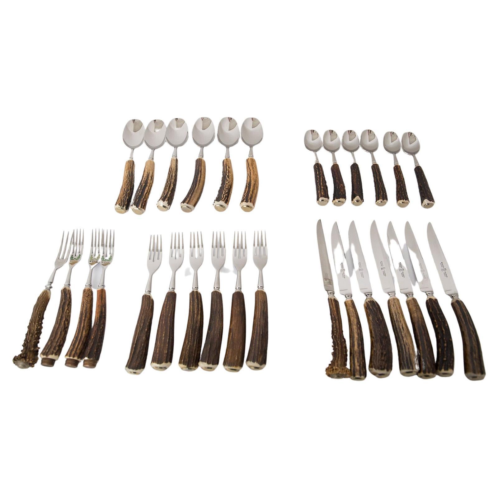 Magnificent and eccentric set of cutlery made by German manufacturer Wingen Solingen from the 1970s. The set is from the famous OTHELLO series, where it is also noted by its mark on the knives. The set was then offered for sale by the prestigious