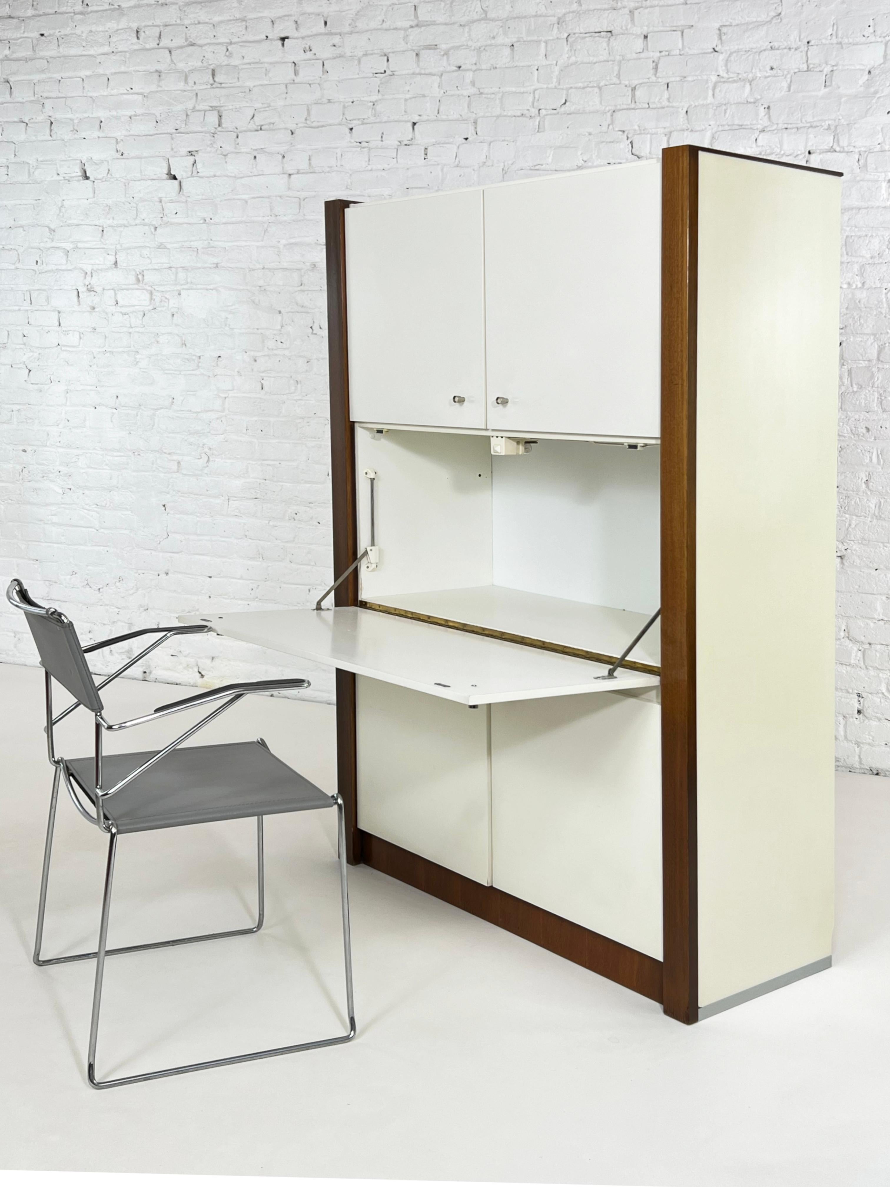 German Design Wooden Bar Cabinet For Sale 2