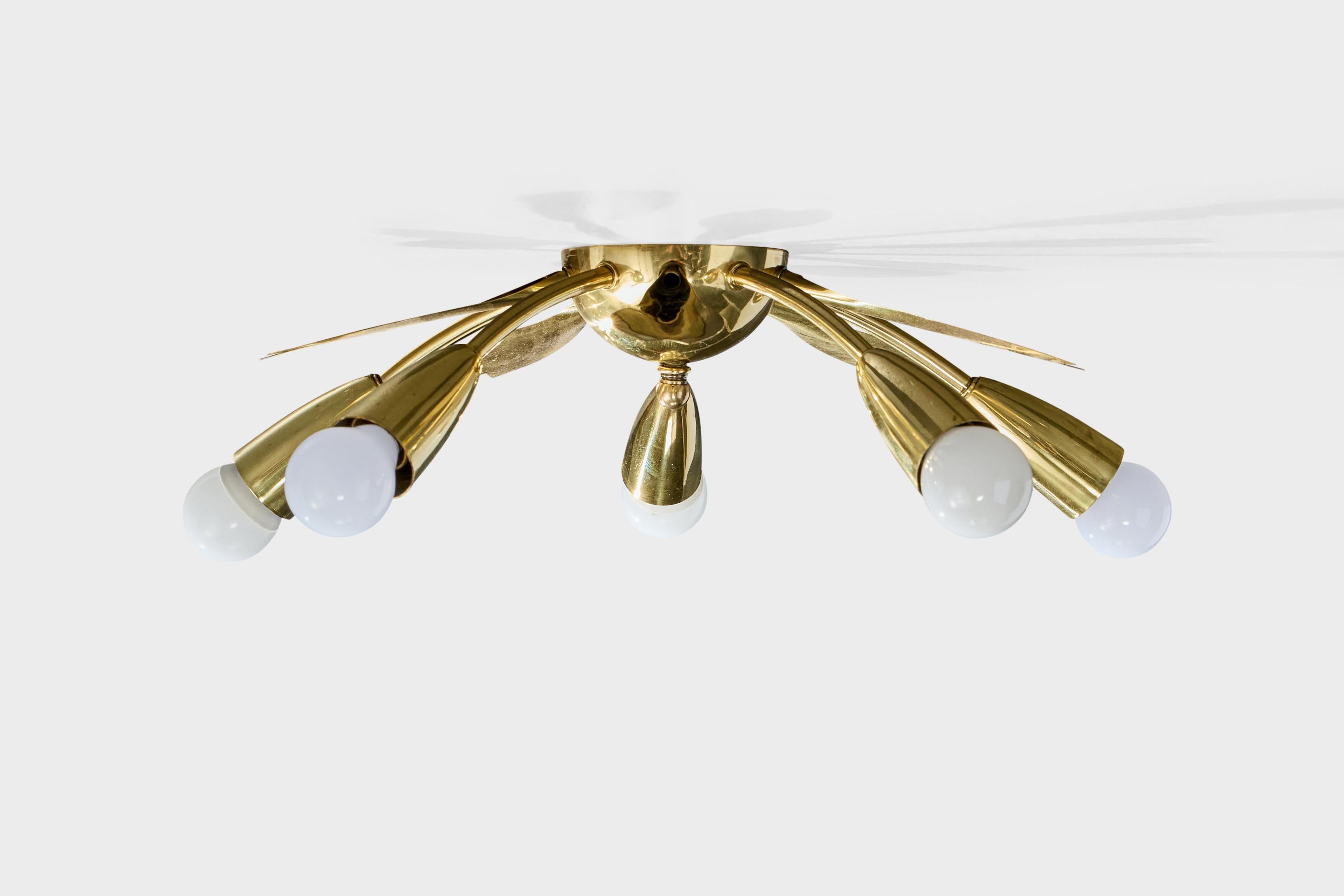 Designer allemand, lustre, laiton, Allemagne, années 1950 Bon état - En vente à High Point, NC