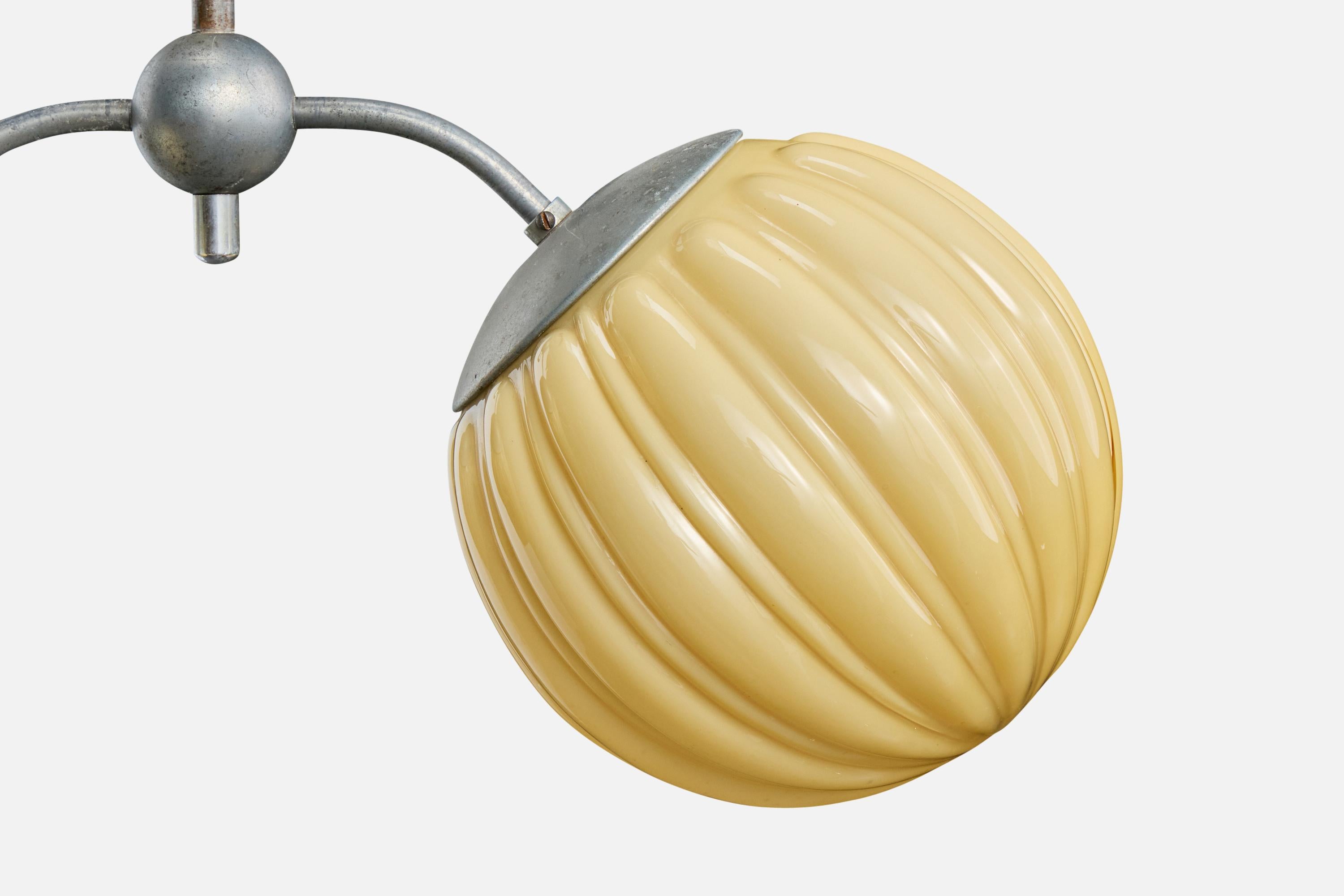 Diseñador alemán, araña, metal, cristal, Alemania, años 1930 mediados del siglo XX en venta