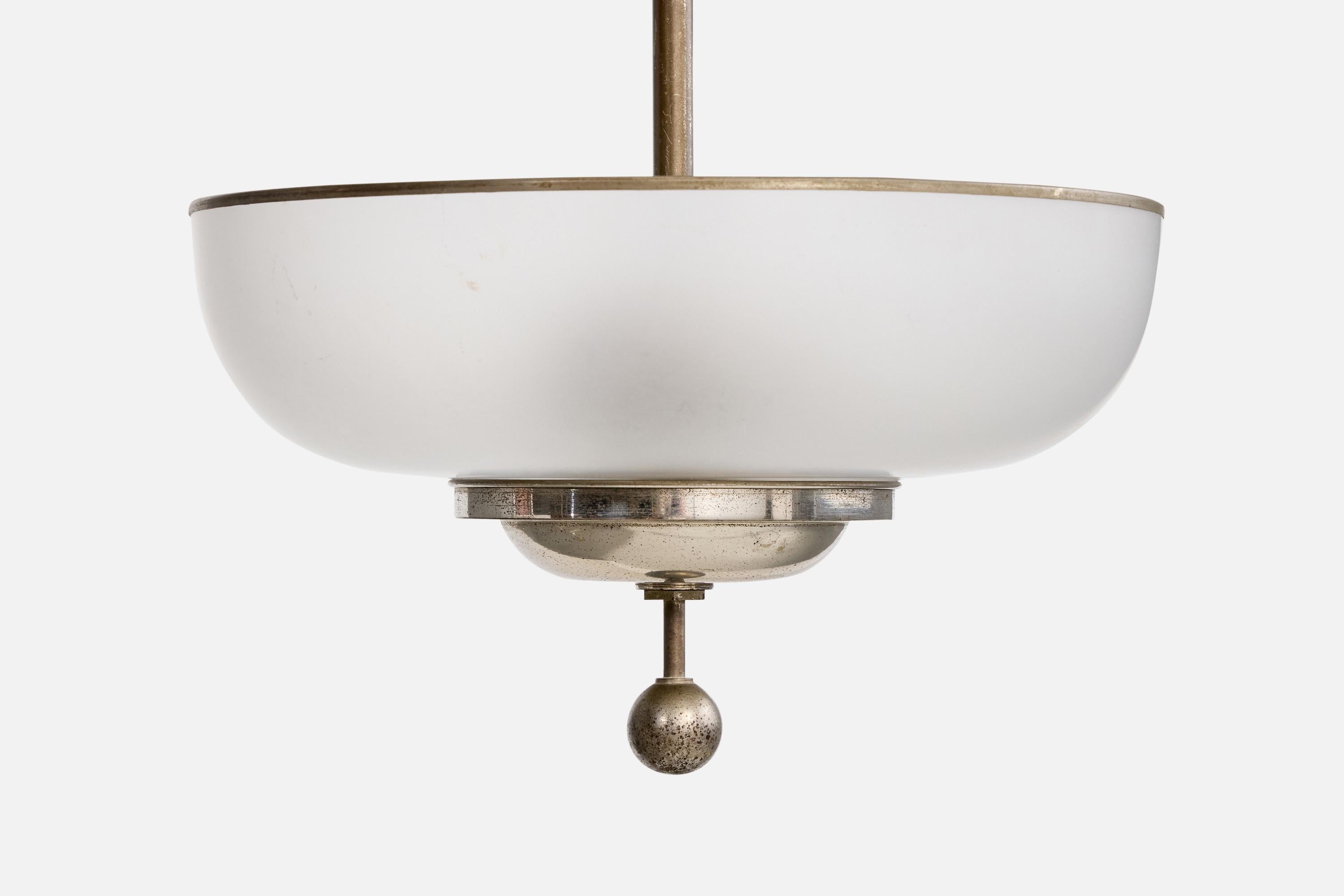 Designer tedesco, lampada a sospensione, vetro, nichel, Germania, anni '30 In condizioni buone in vendita a High Point, NC