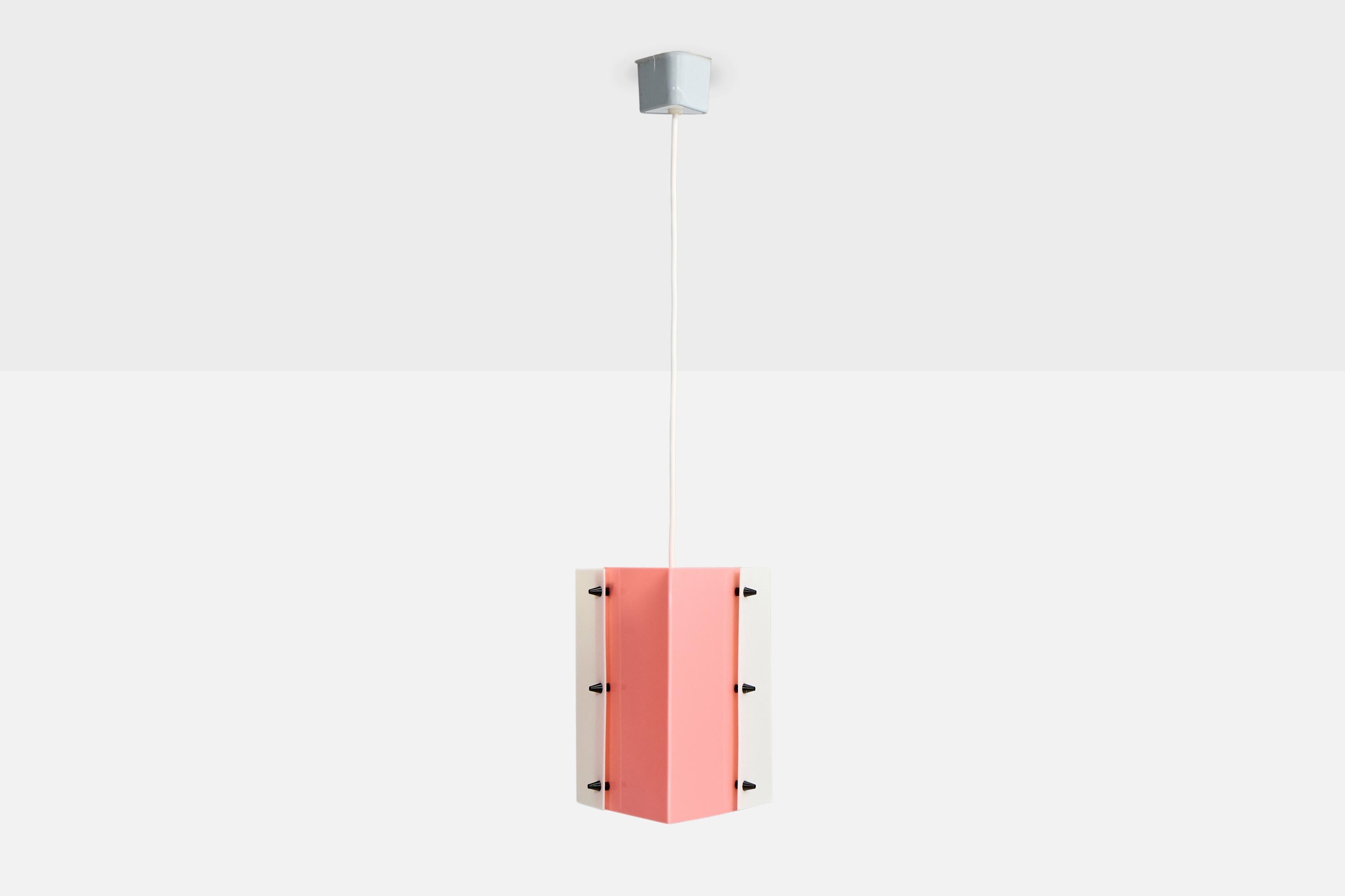 Mid-Century Modern Designer allemand, suspension, métal, acrylique, Allemagne, années 1960 en vente