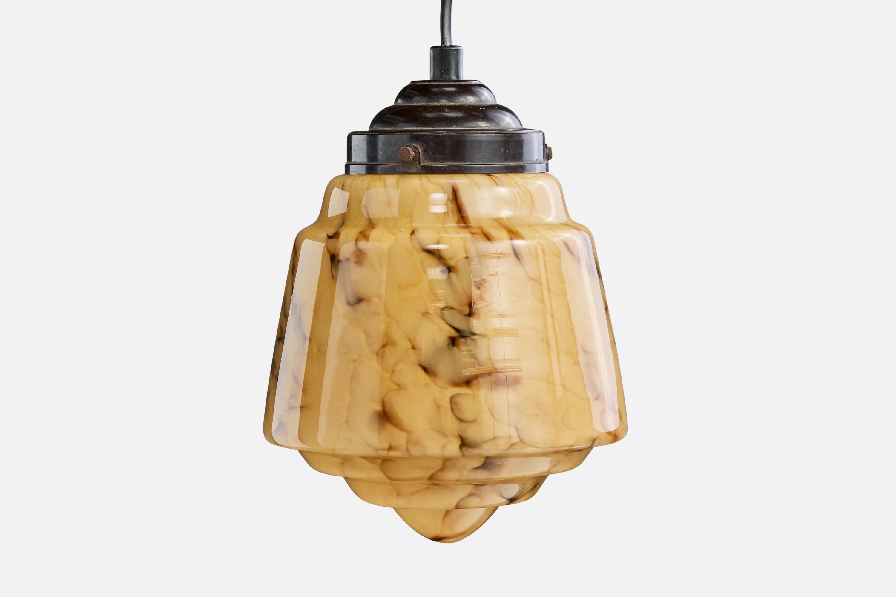 Designer tedesco, lampada a sospensione, metallo, vetro, Germania, anni '20 In condizioni buone in vendita a High Point, NC