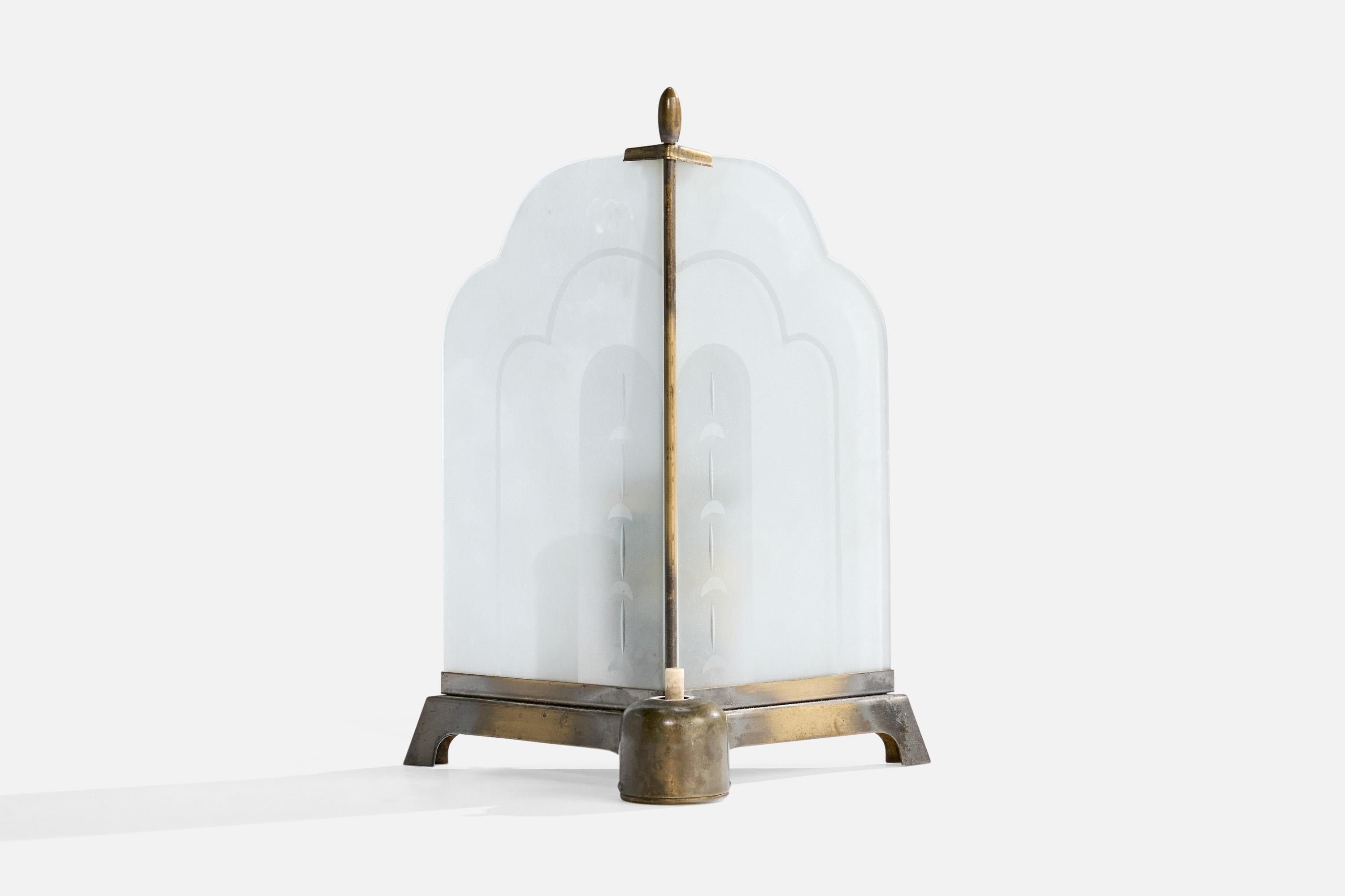 Deutsche Designerin, Tischlampe, Messing, Glas, Deutschland, 1920er Jahre im Zustand „Gut“ im Angebot in High Point, NC
