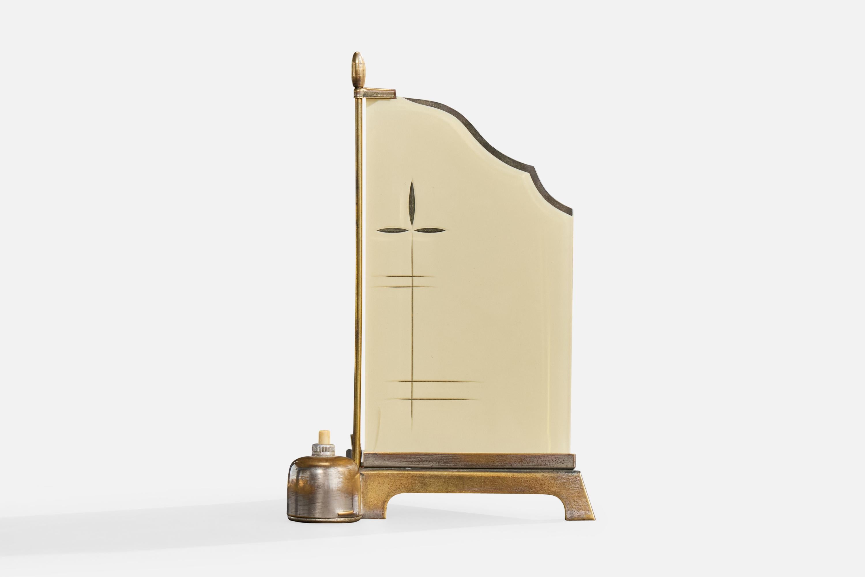 Diseñador alemán, lámpara de mesa, latón, cristal, Alemania, años 20 Alemán en venta