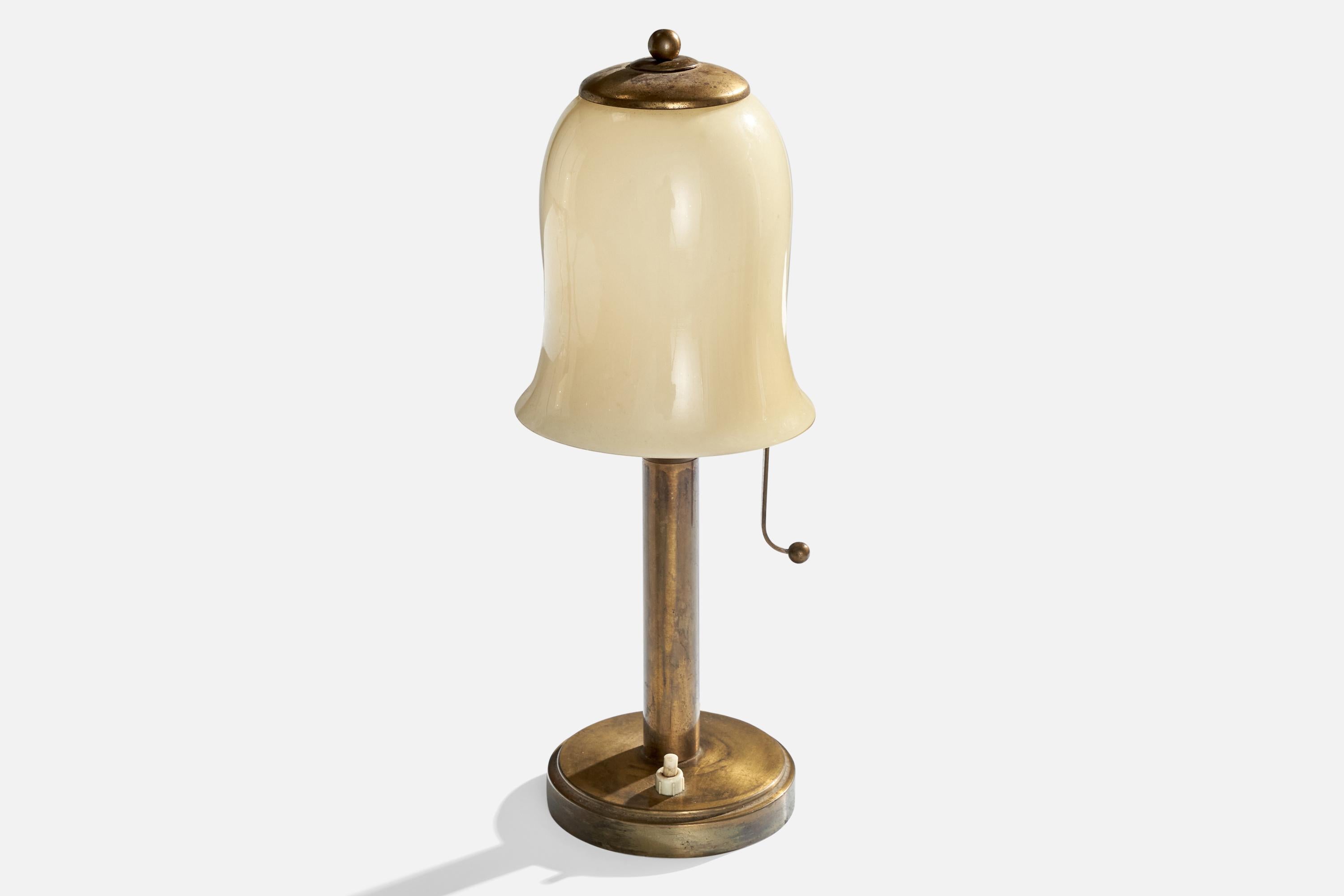 German Designer, Table Lamps, Brass, Glass, Germany, 1930s In Good Condition In High Point, NC