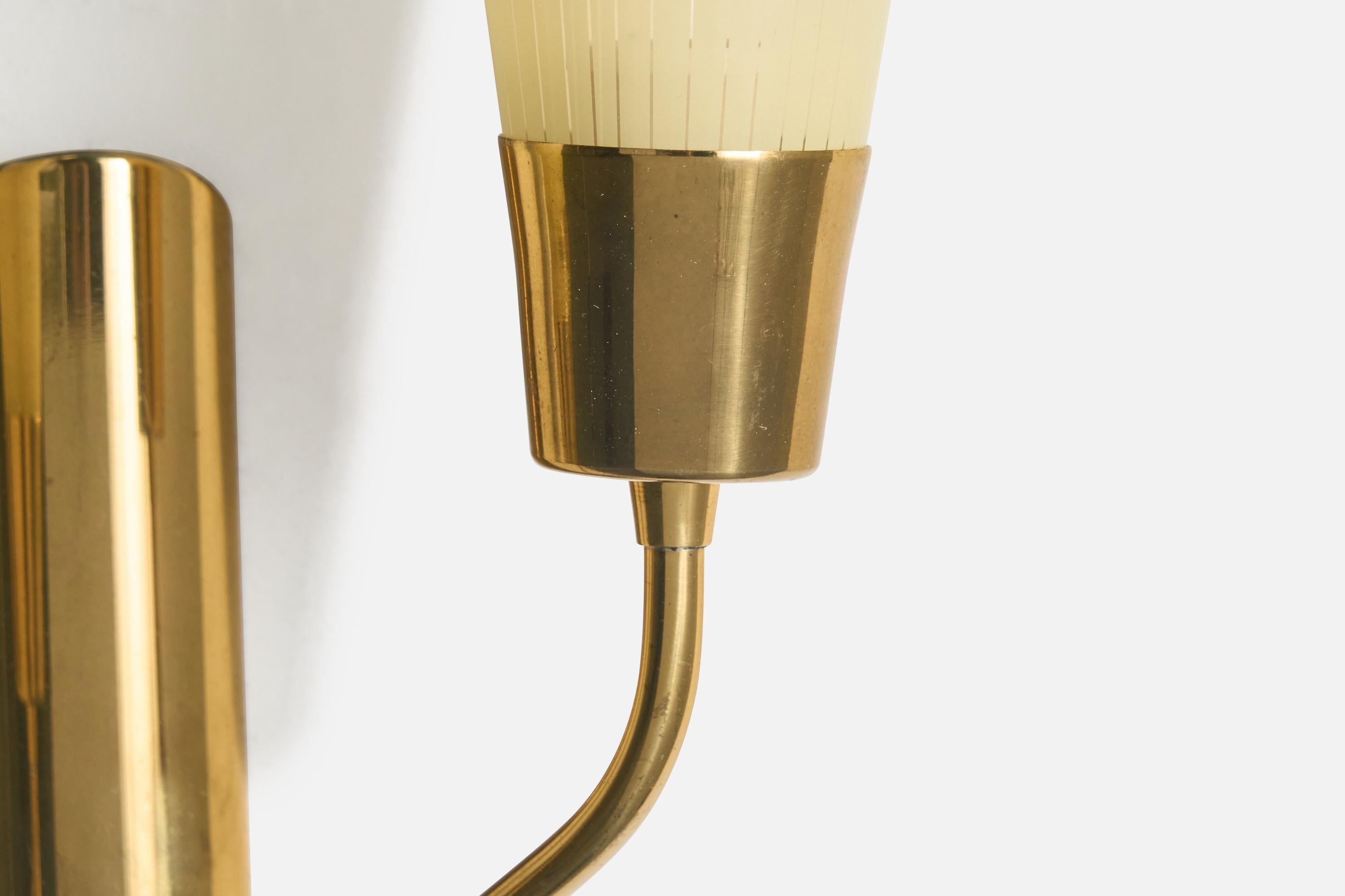 German Designer, Wall Light, Brass, Glass, Germany, 1950s For Sale 3