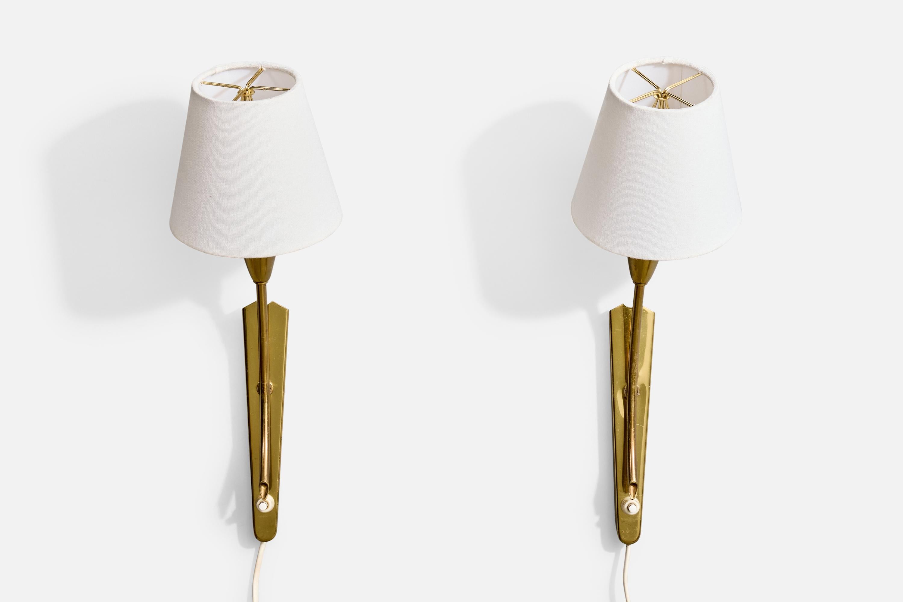 Mid-Century Modern German Designer, Wall Lights, Brass, Fabric, Germany, 1960s en vente