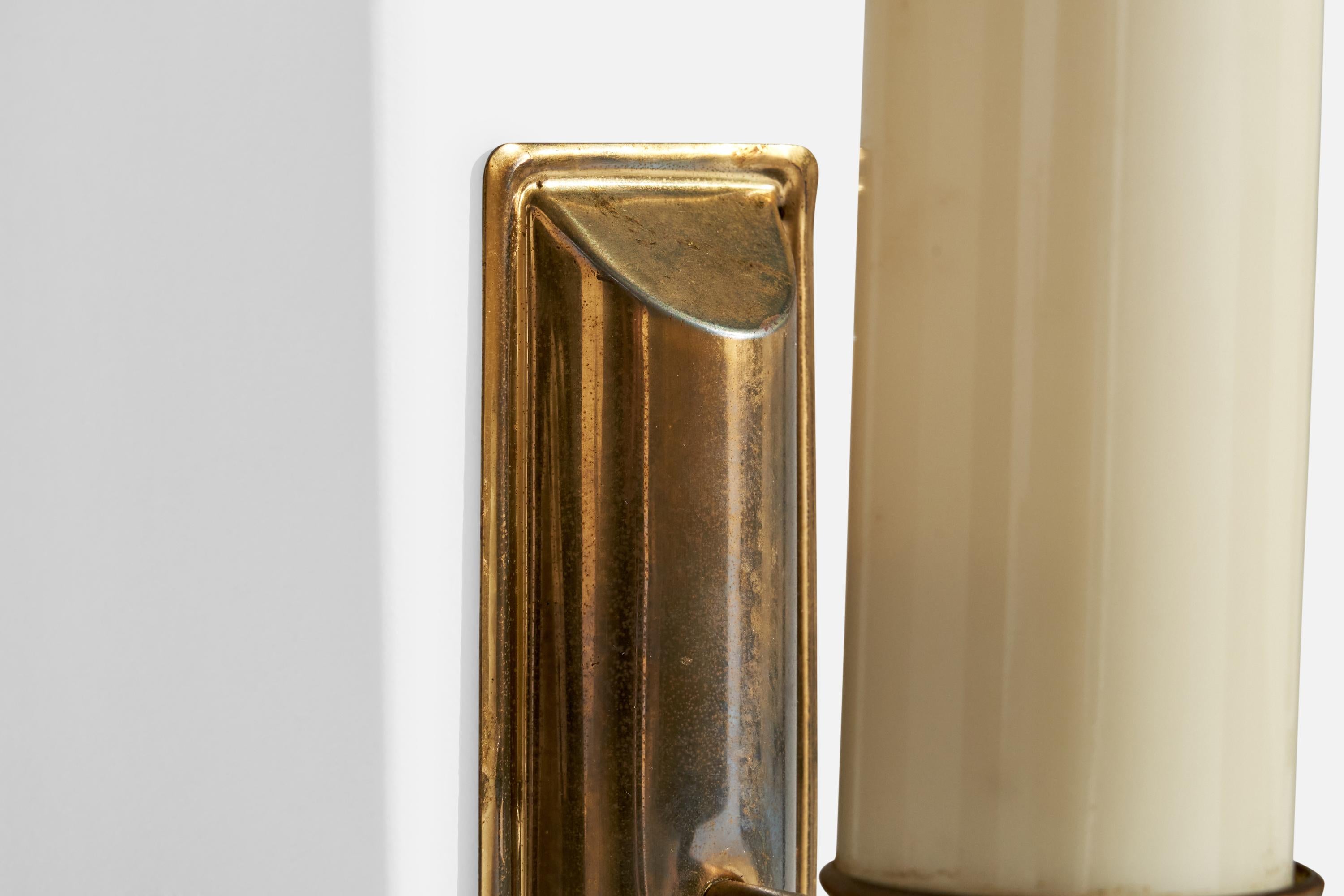 German Designer, Wall Lights, Brass, Glass, Germany, 1920s For Sale 6