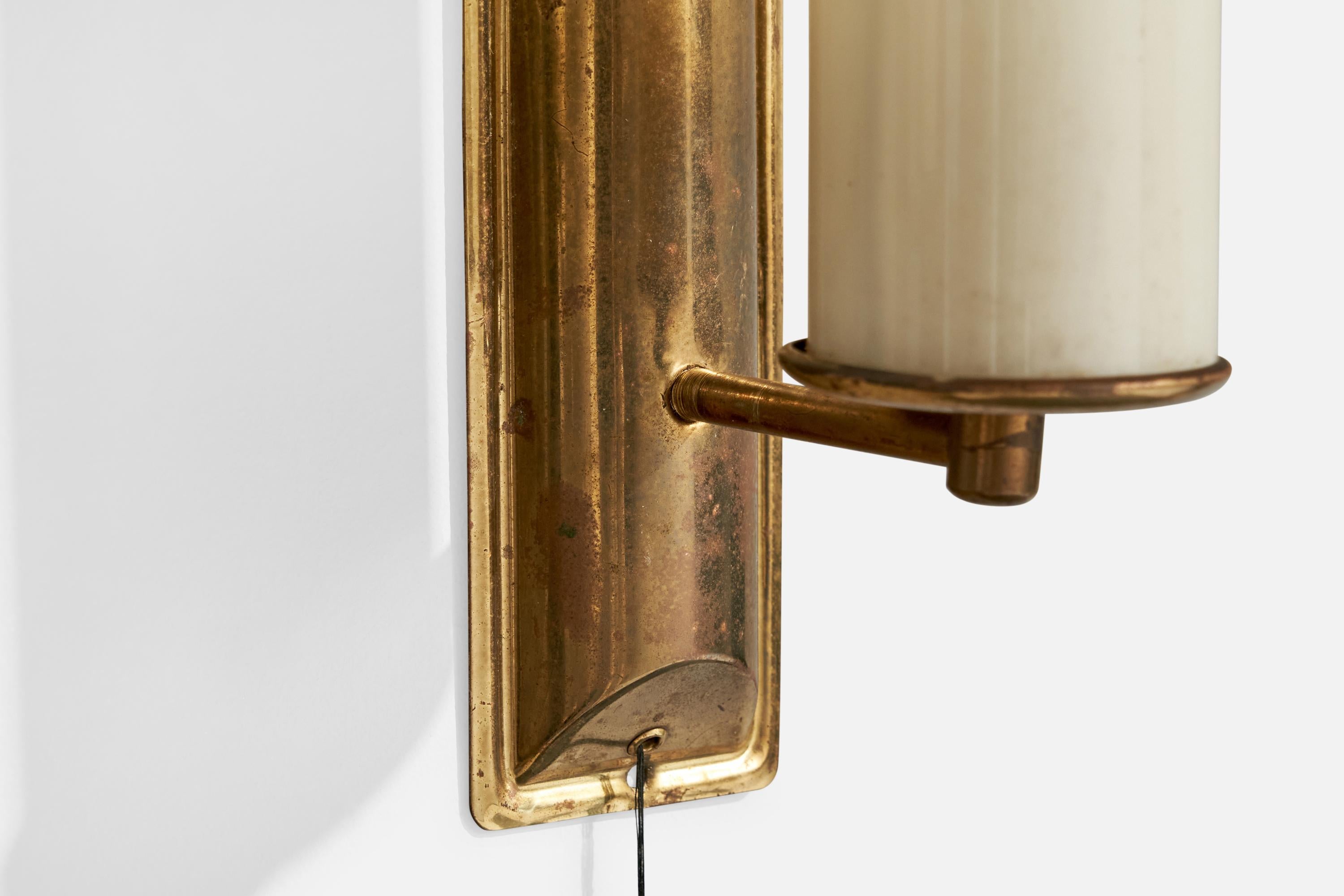 German Designer, Wall Lights, Brass, Glass, Germany, 1920s For Sale 9