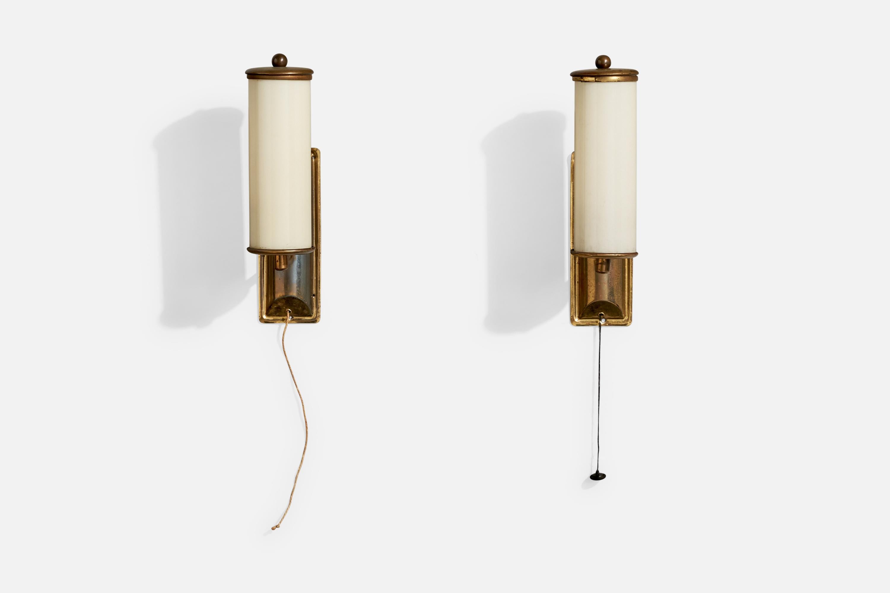 German Designer, Wall Lights, Brass, Glass, Germany, 1920s In Fair Condition For Sale In High Point, NC