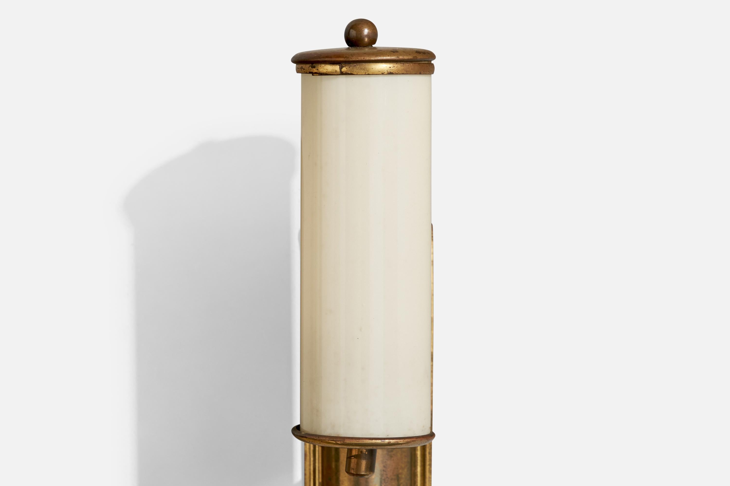 German Designer, Wall Lights, Brass, Glass, Germany, 1920s For Sale 2