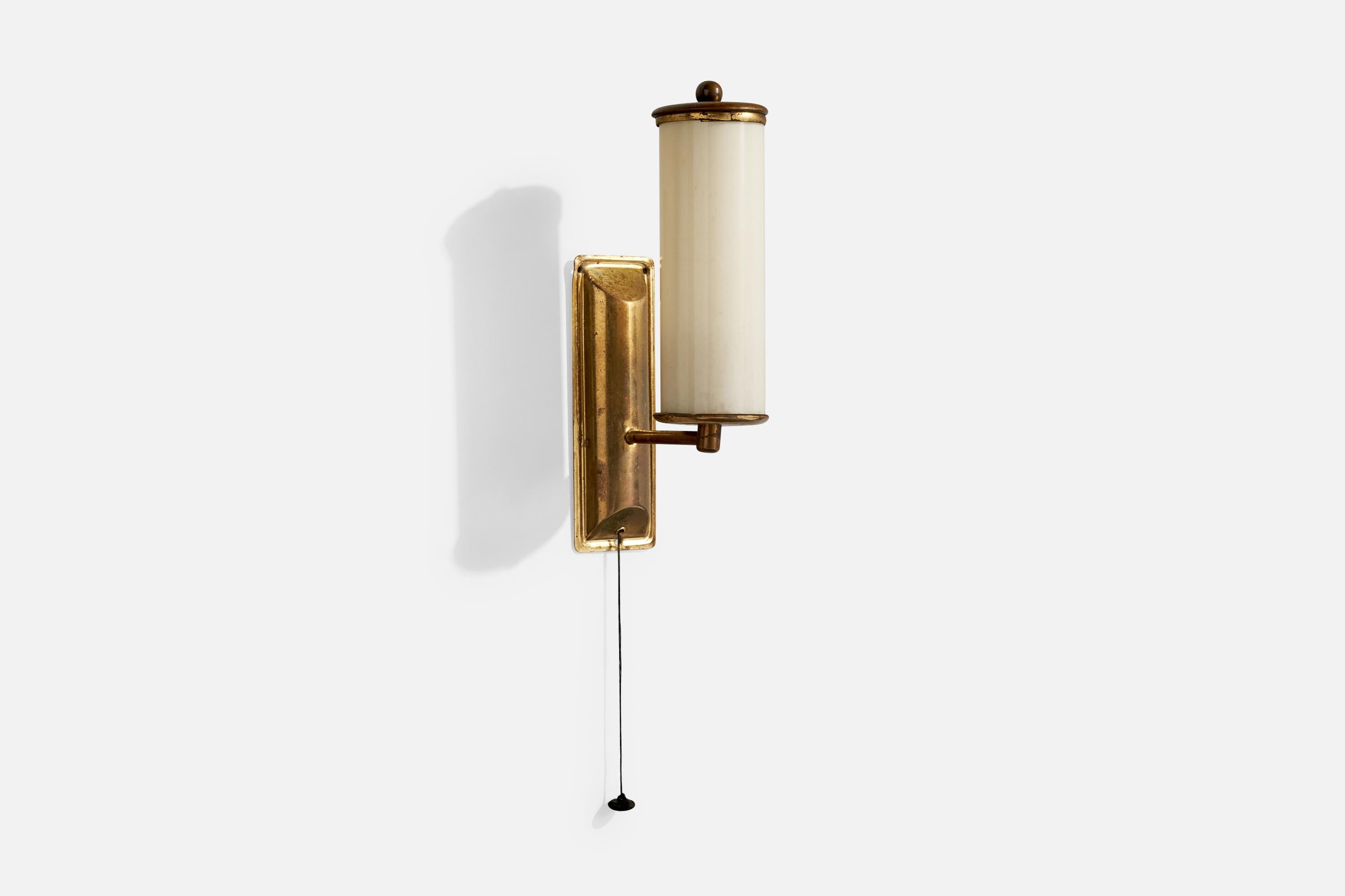 German Designer, Wall Lights, Brass, Glass, Germany, 1920s For Sale 3