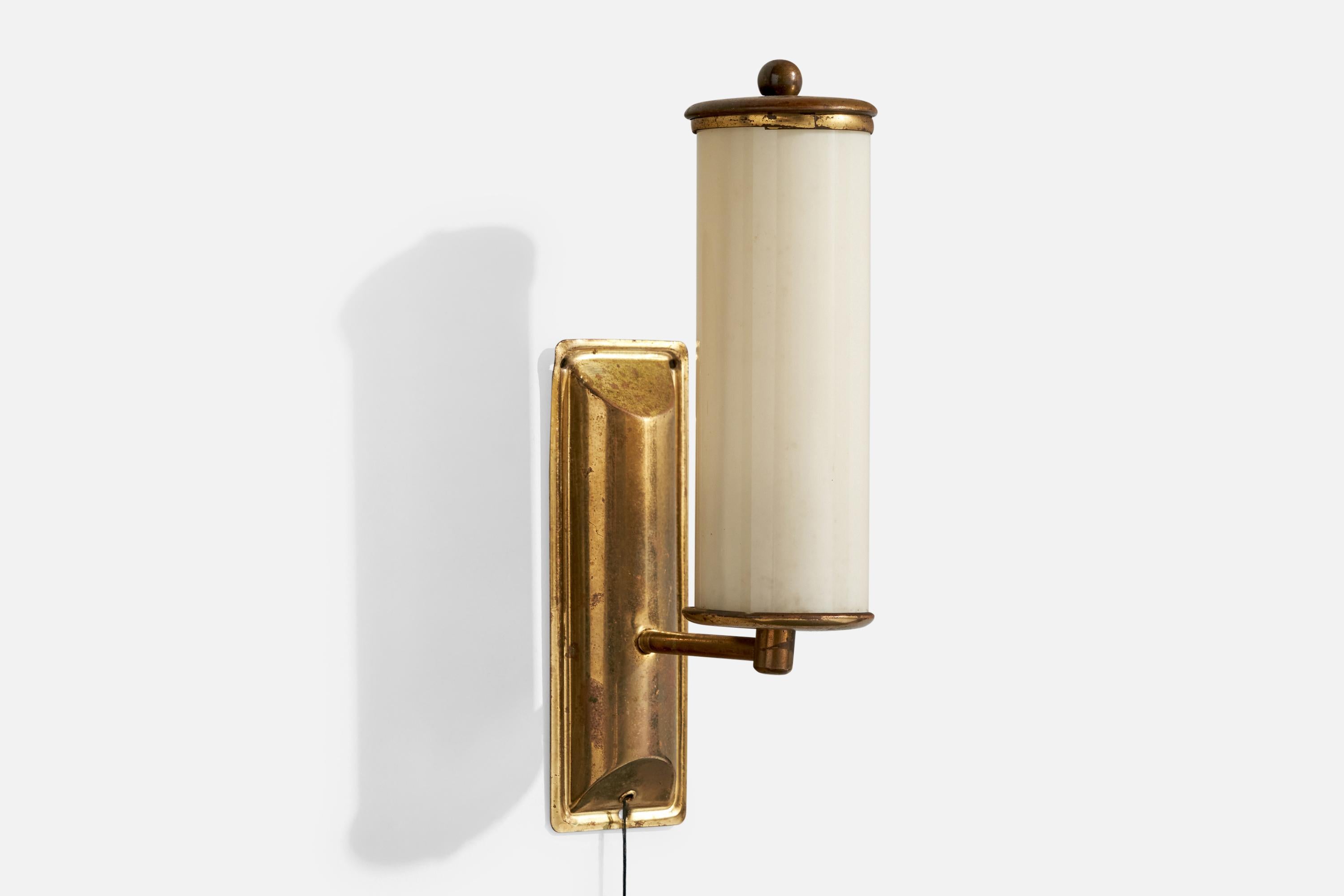 German Designer, Wall Lights, Brass, Glass, Germany, 1920s For Sale 4