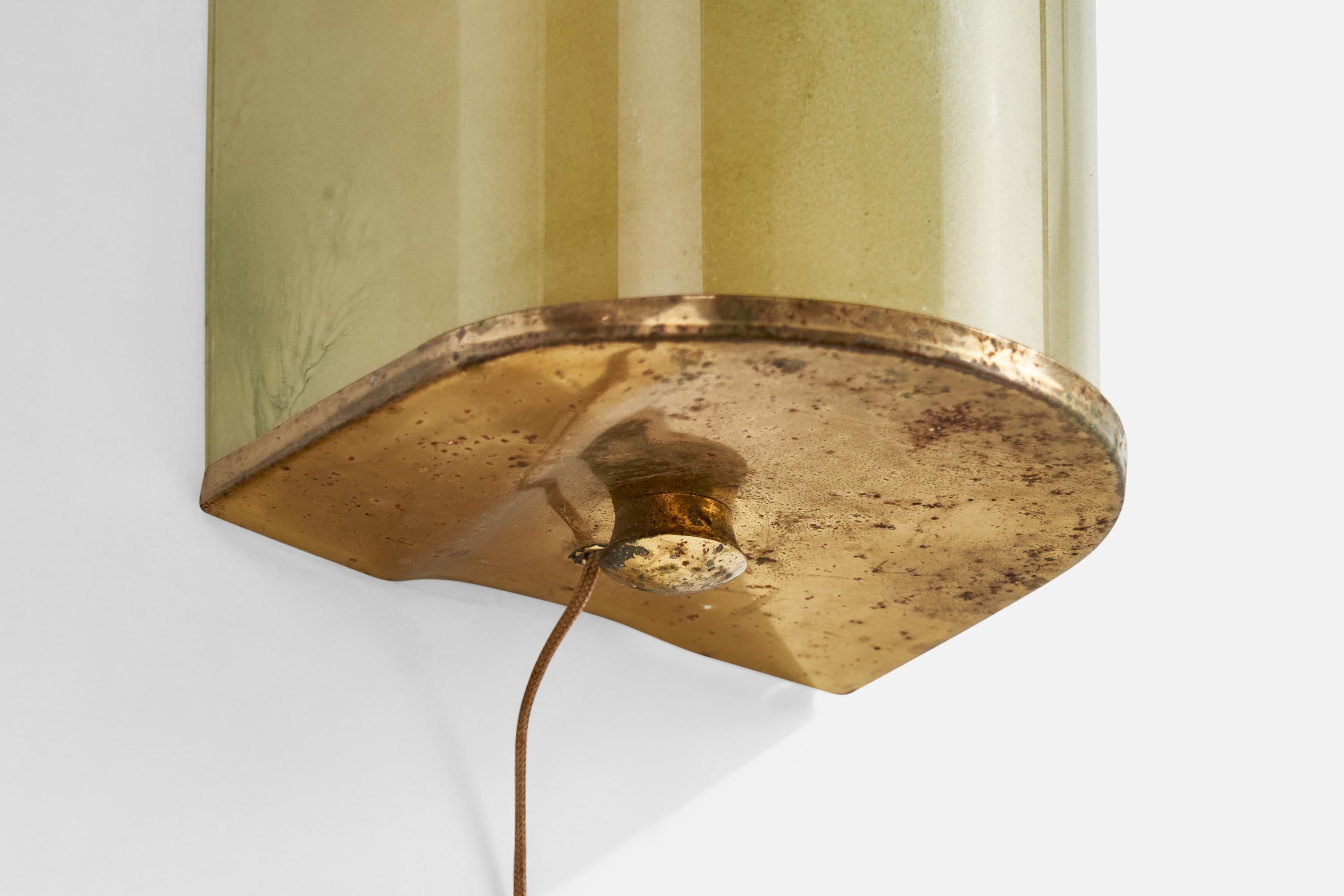 German Designer, Wall Lights, Brass, Glass, Germany, 1920s For Sale 4