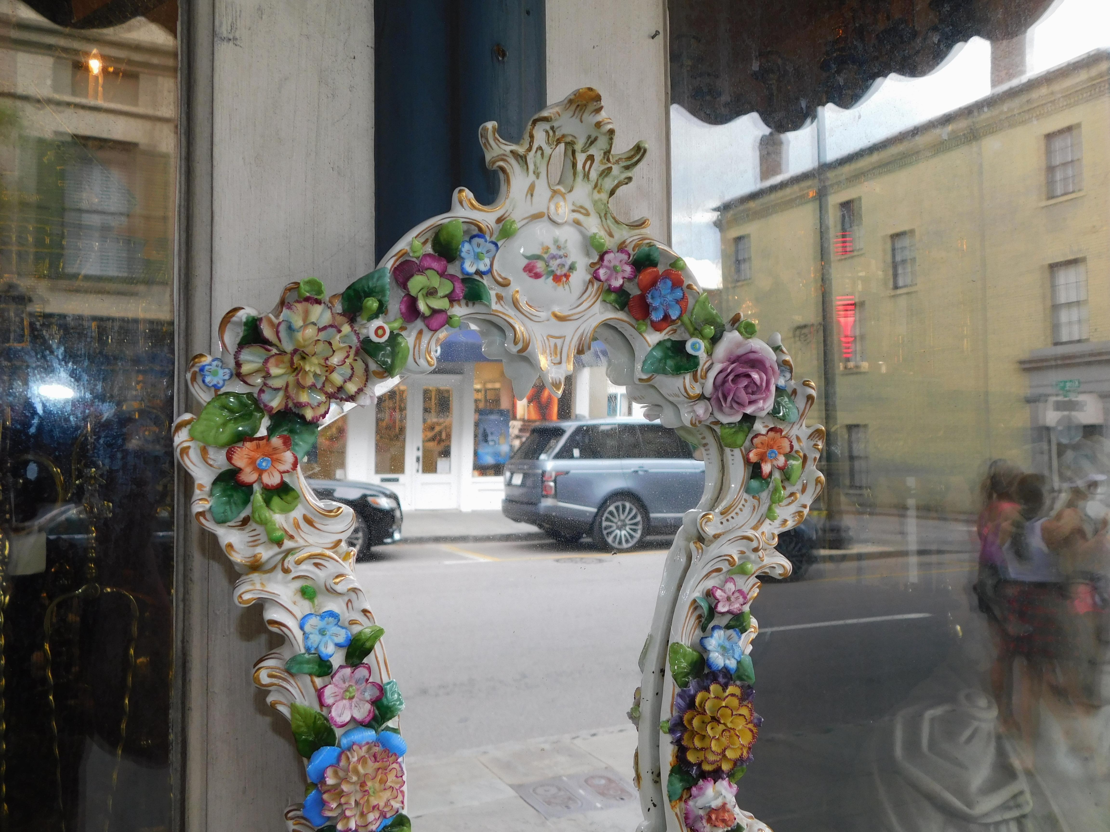 German Dresden Porcelain Serpentine Vibrant Foliage Wall Mirror, Signed, C 1870 In Excellent Condition For Sale In Hollywood, SC