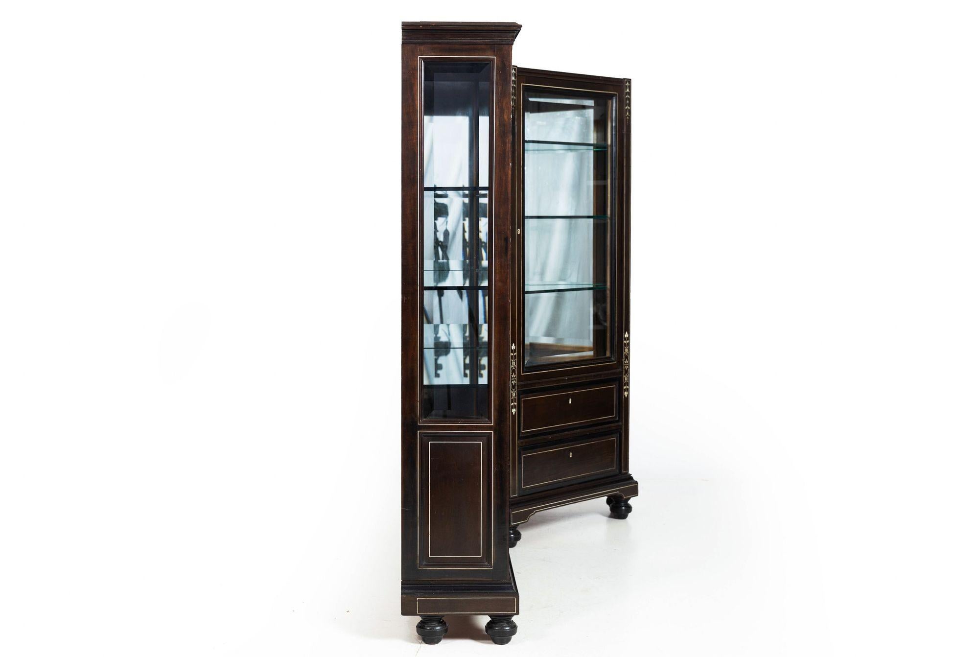 20th Century German Edwardian Ebony and Inlaid Two-Part Corner Display Cabinet circa 1900 For Sale