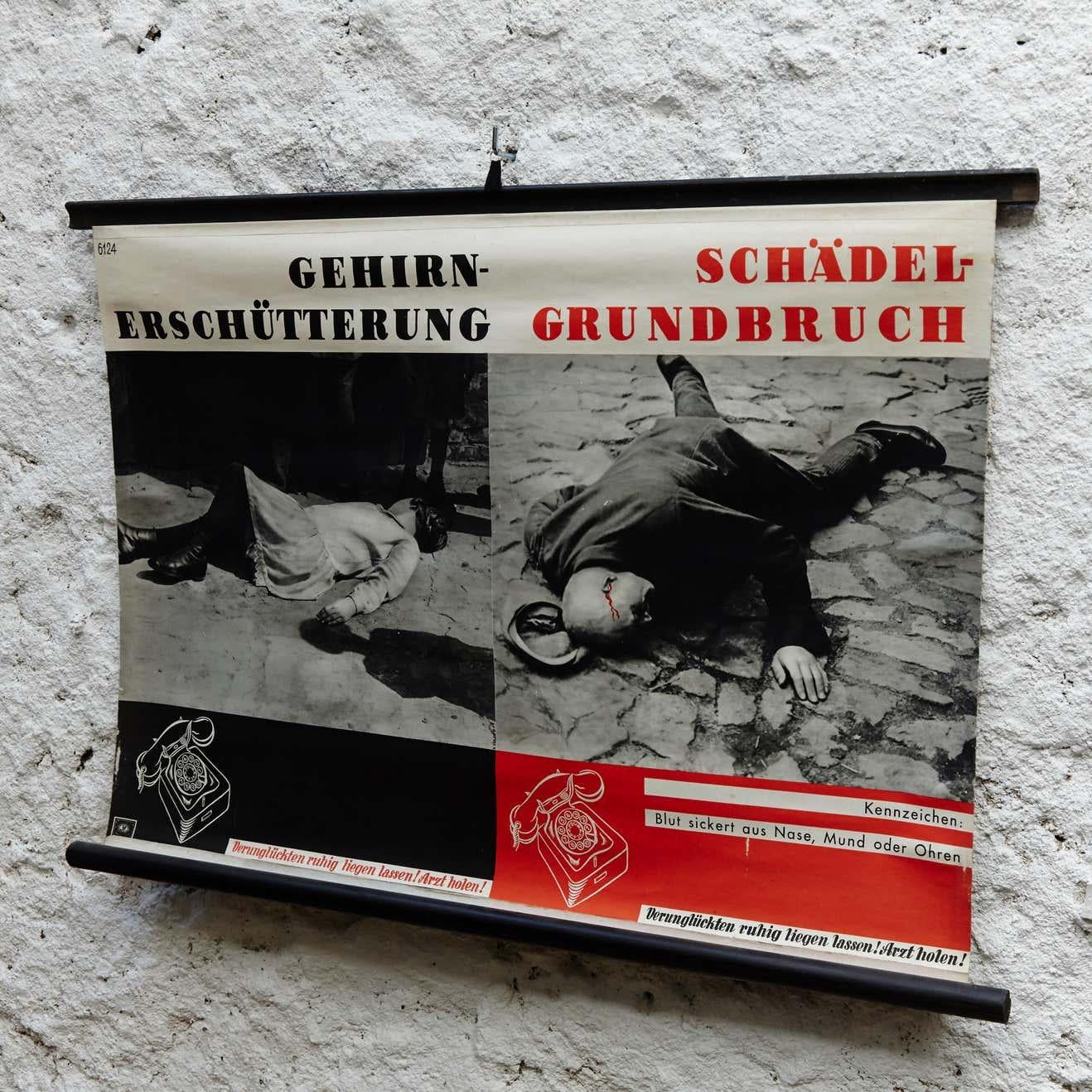 German Emergencies Poster, circa 1960 In Good Condition For Sale In Barcelona, Barcelona
