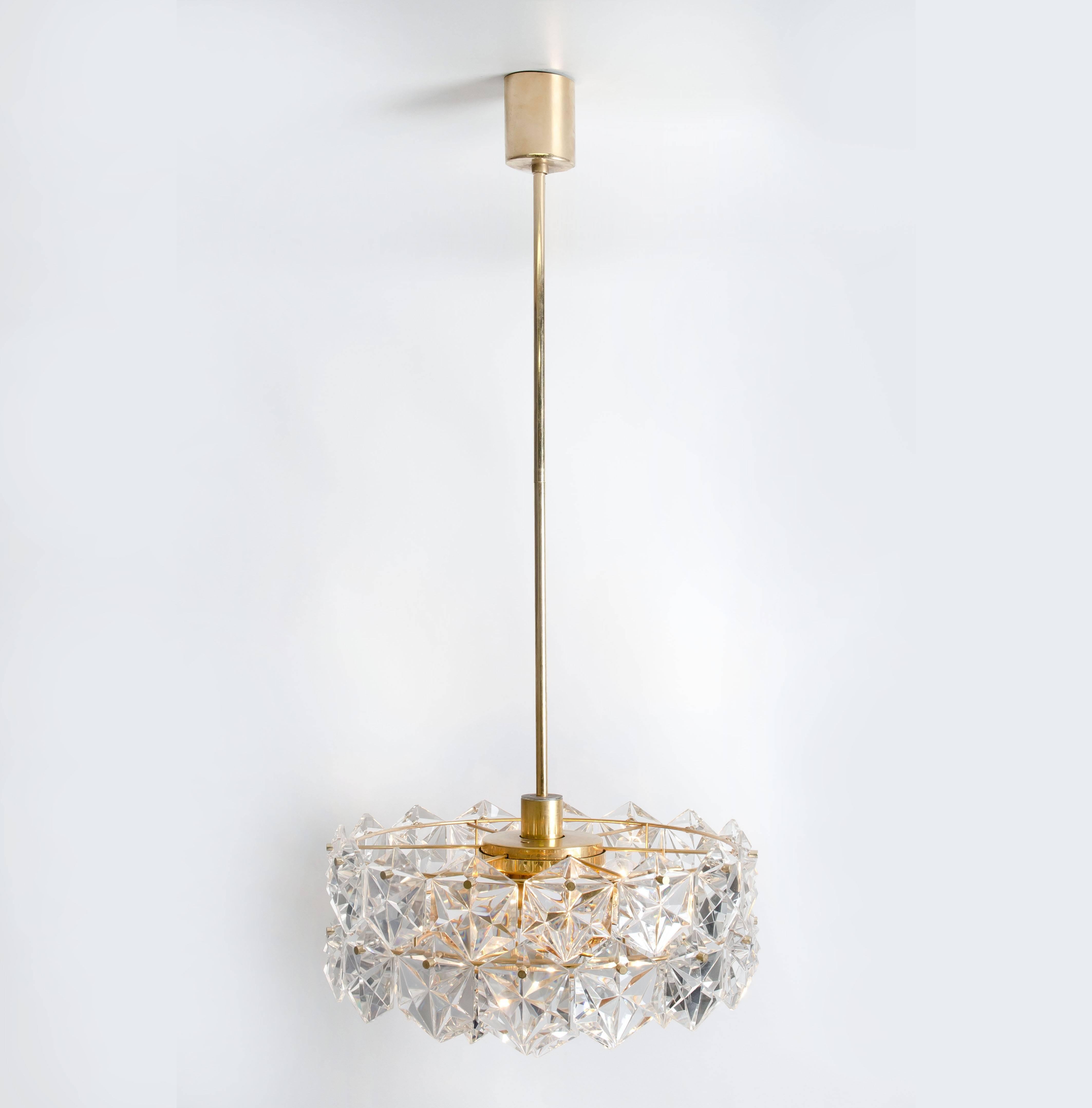 German Faceted Crystal and Gilt Metal Four-Tier Chandelier from Kinkeldey, Pair For Sale 3