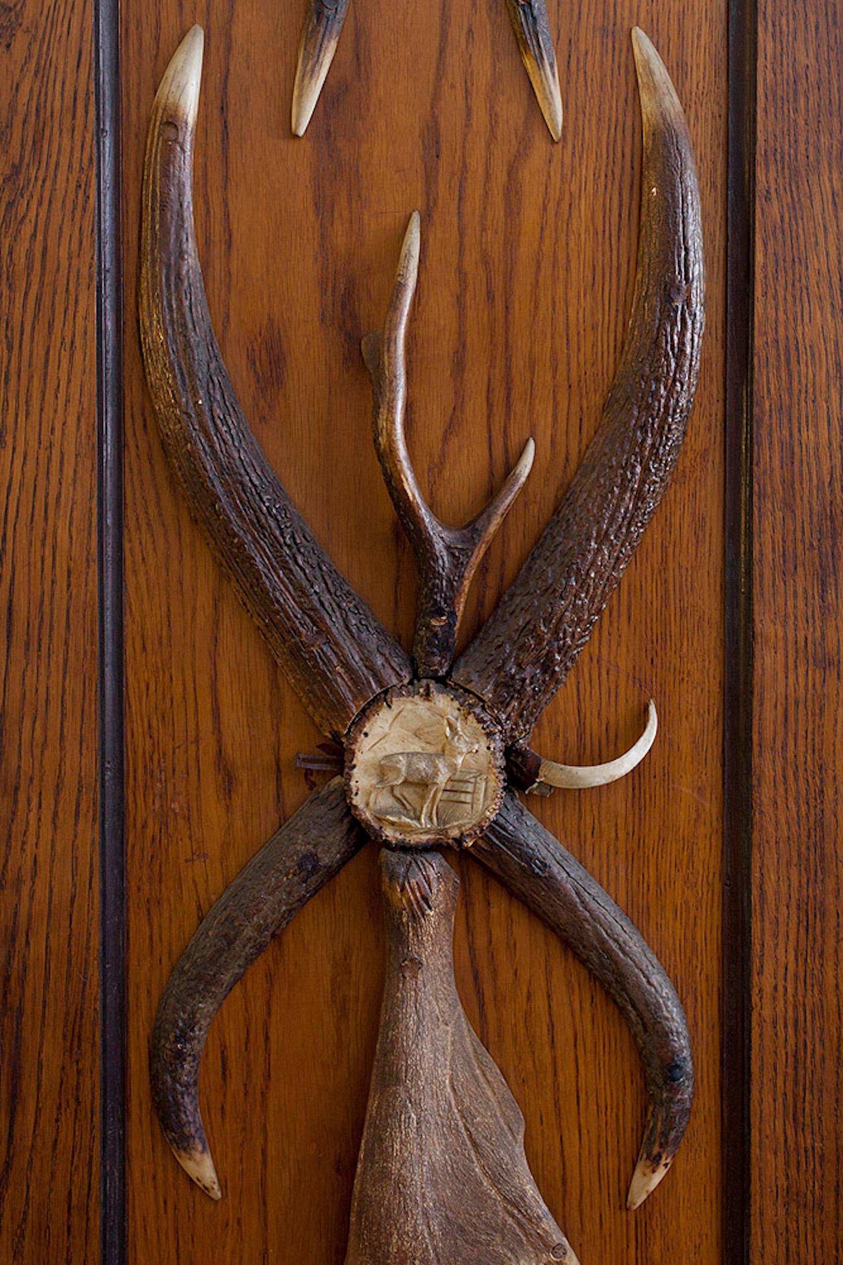 Horn German Fantasy Historic Revival Hunting Trophy Cabinet, Circa 1870