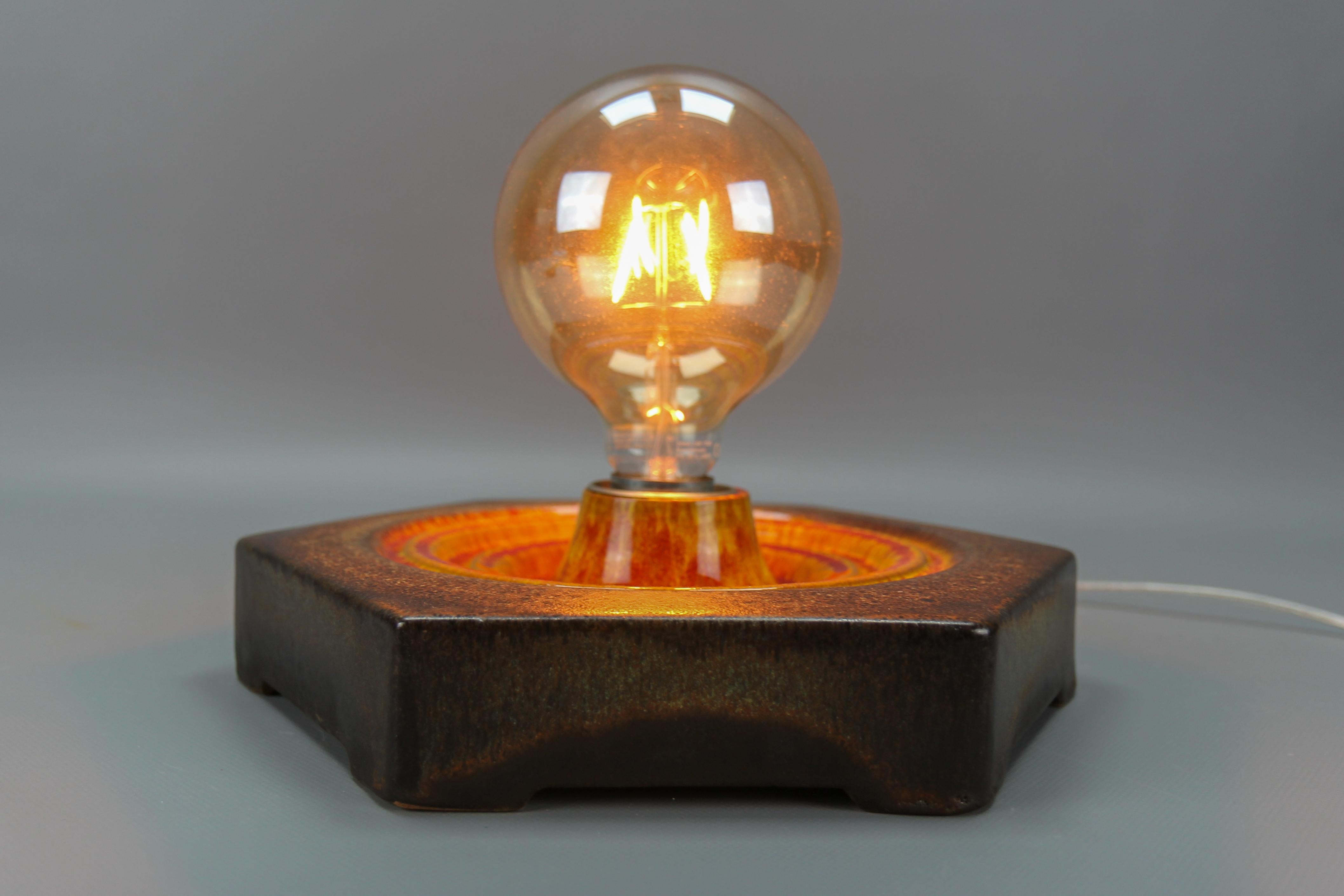 Deutsche Fat Lava-Keramik-Einbaubeleuchtung oder Wandleuchter in Orange und Braun, 1970er Jahre im Angebot 4
