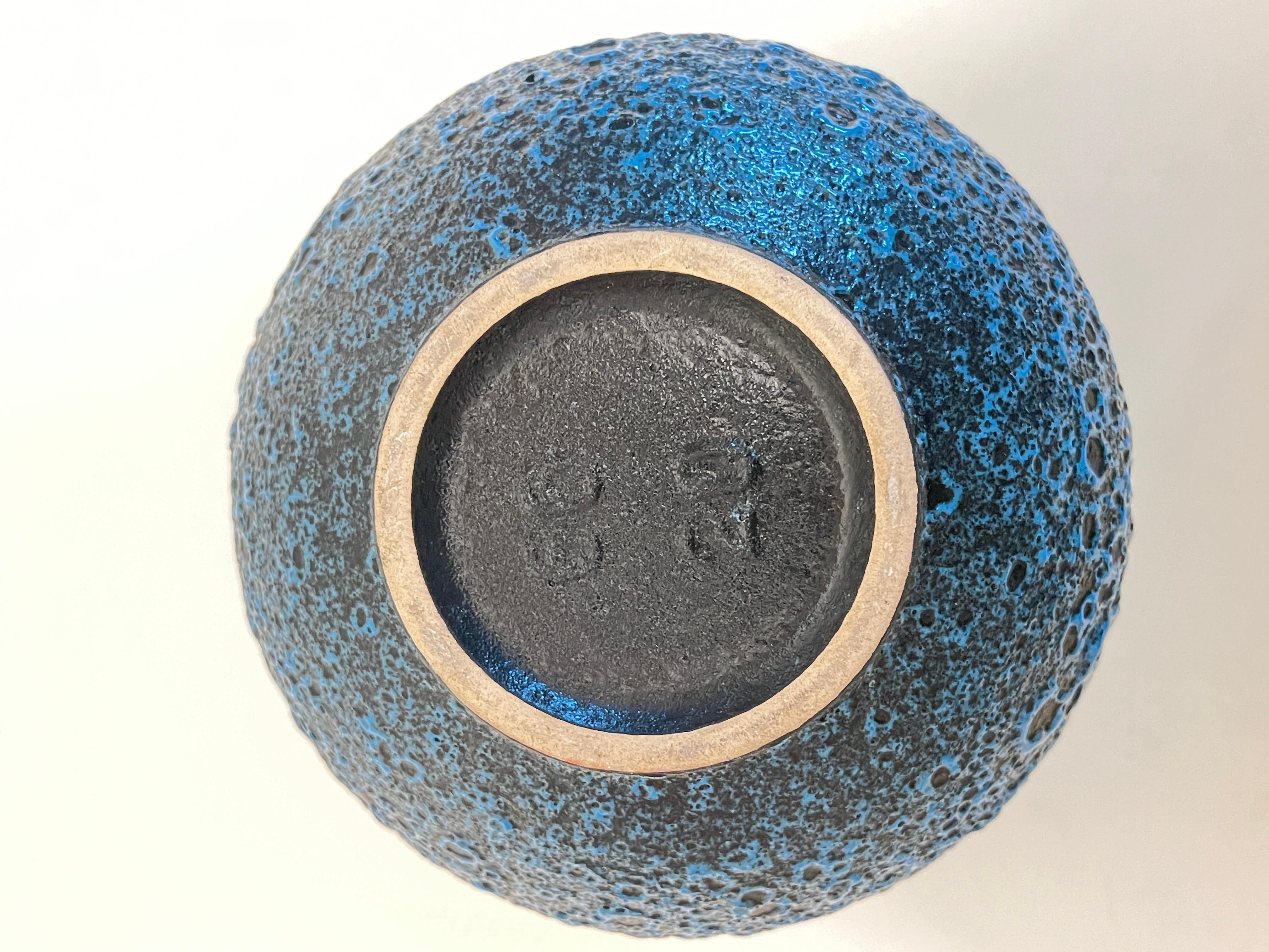 Vaso tedesco in lava grassa con smalto vulcanico in vendita 1