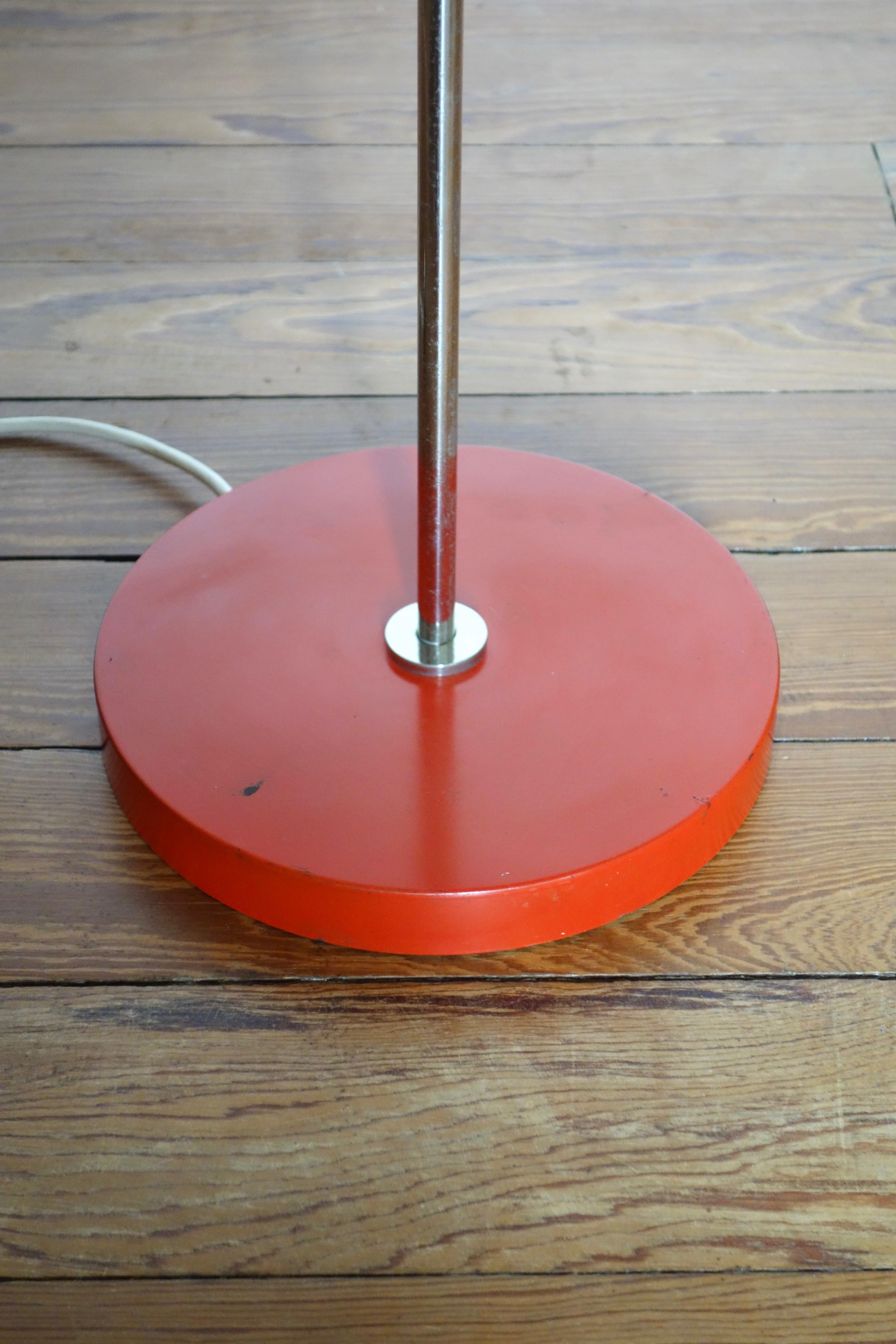 German Fischer Leuchten Red Floor Lamp, 1970s In Good Condition In BEAUNE, FR