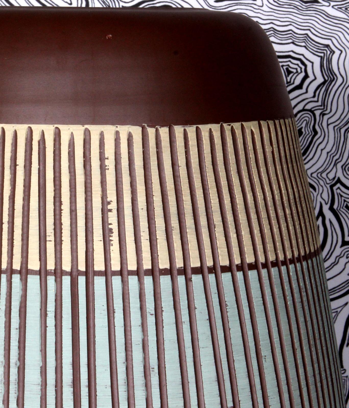 Vaso da terra tedesco anni '50-'60 enorme (50 cm) sgrafitto Siershahner Feinsteinzeugfabrik In condizioni buone in vendita a Landshut, BY