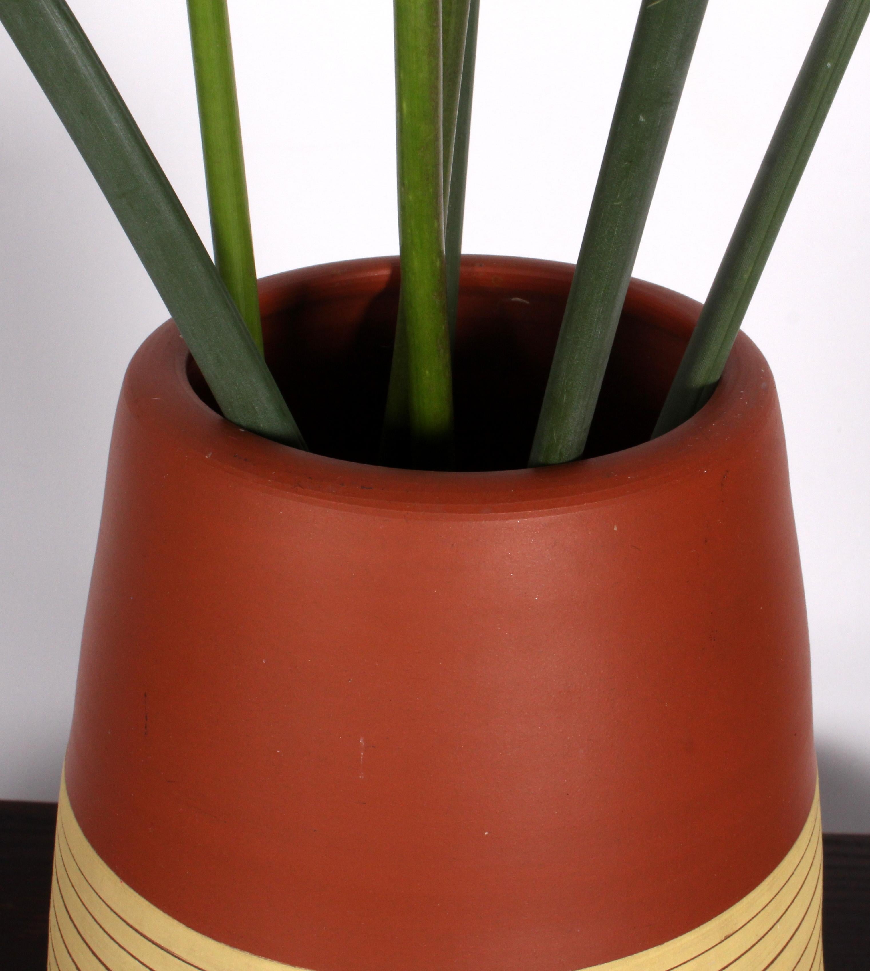 Vaso da terra tedesco DECORA anni '50-'60  sgrafitto realizzato a mano KLINKER POTTERY 56/40 In condizioni buone in vendita a Landshut, BY
