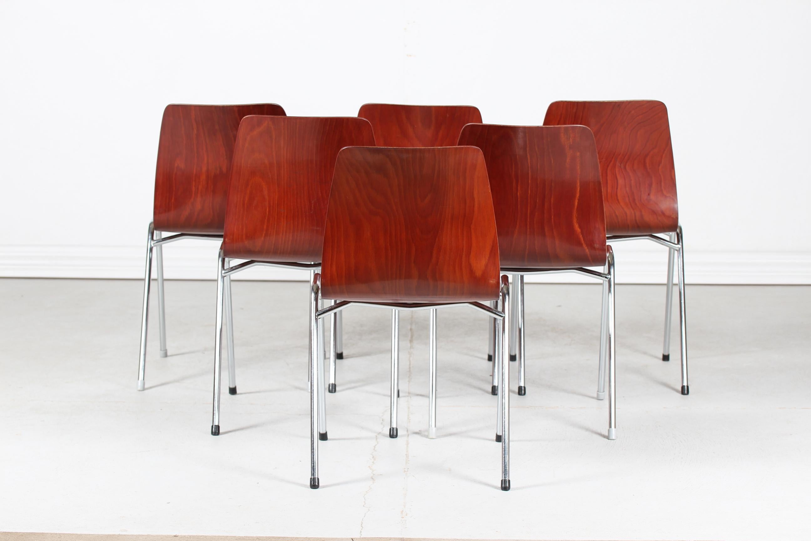 Allemand Pagholz Flötotto et Pagholz - Ensemble de six chaises empilables en contreplaqué moulé - 1970 en vente