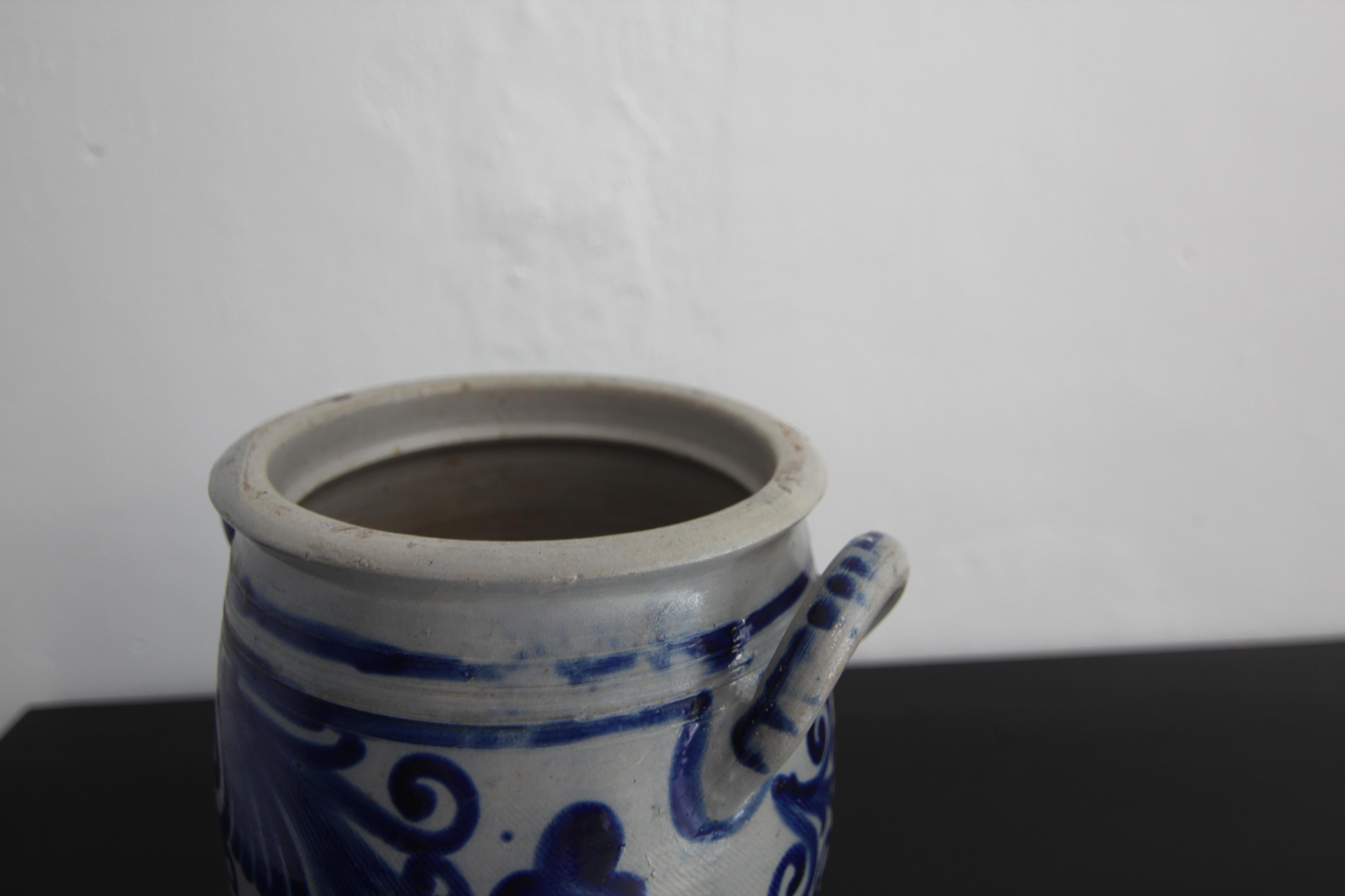Vaso in gres grigio e blu cobalto della German Folk Art in vendita 3