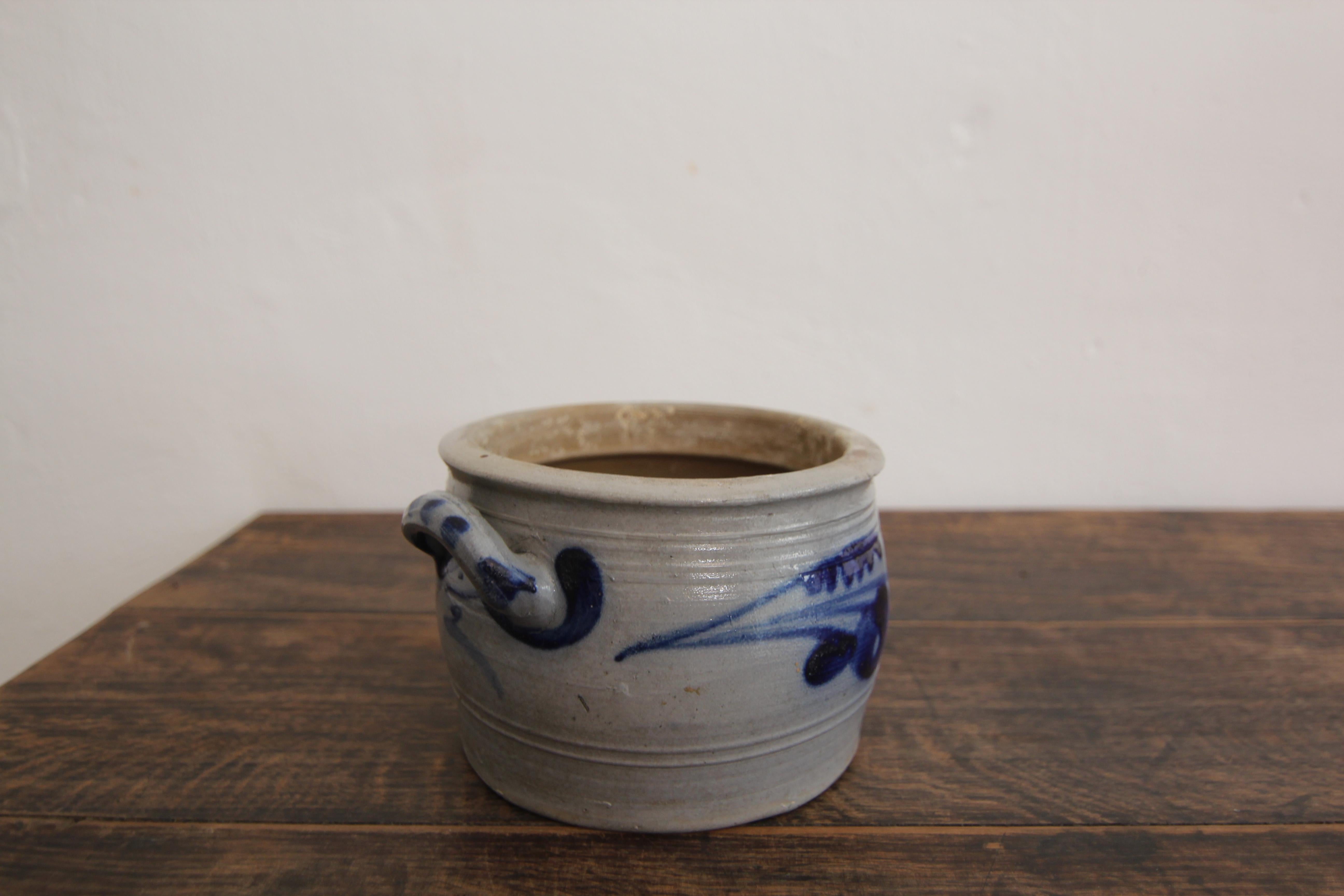 Vaso in gres grigio e blu cobalto della German Folk Art in vendita 4