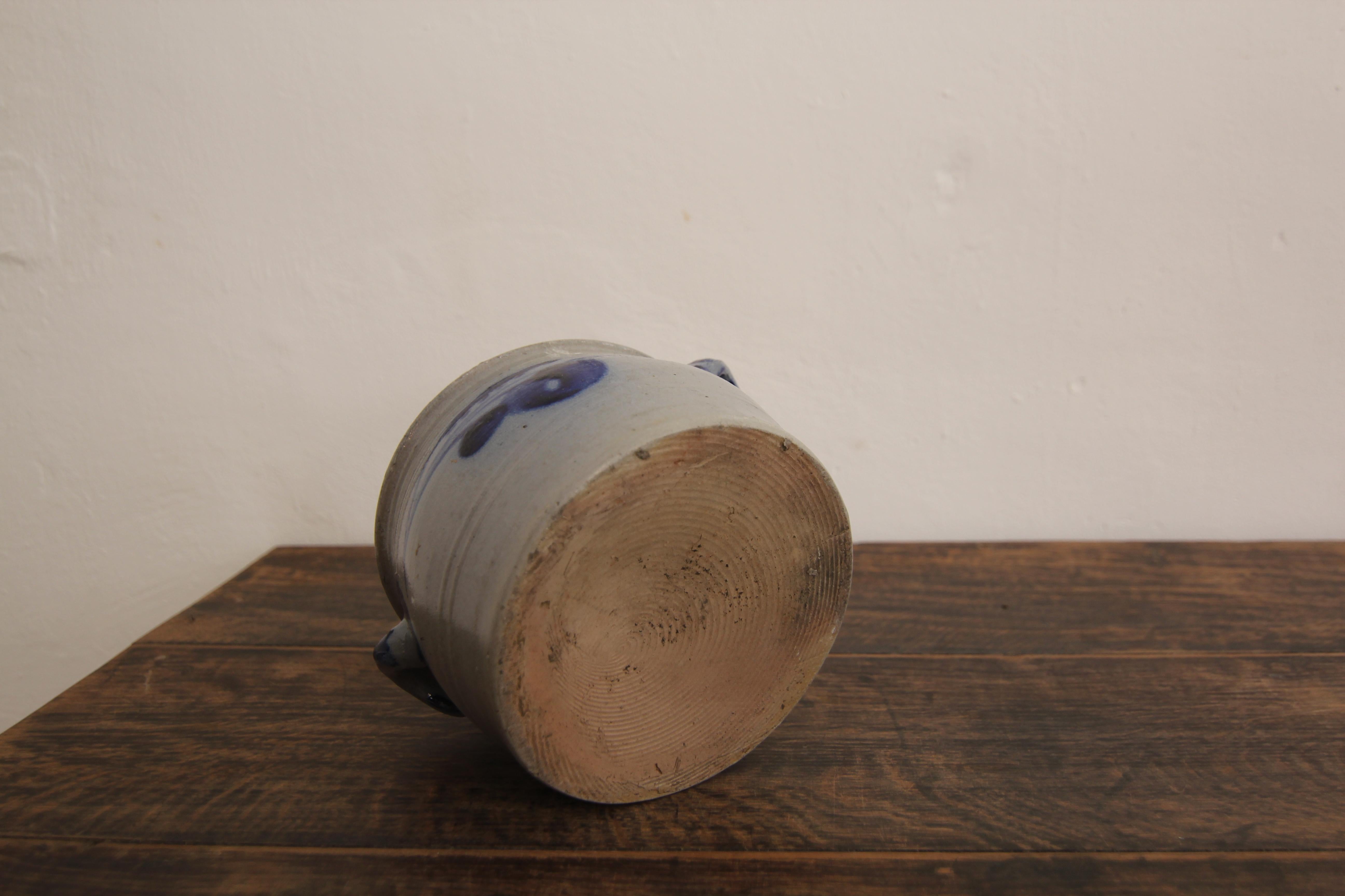 Vaso in gres grigio e blu cobalto della German Folk Art in vendita 5