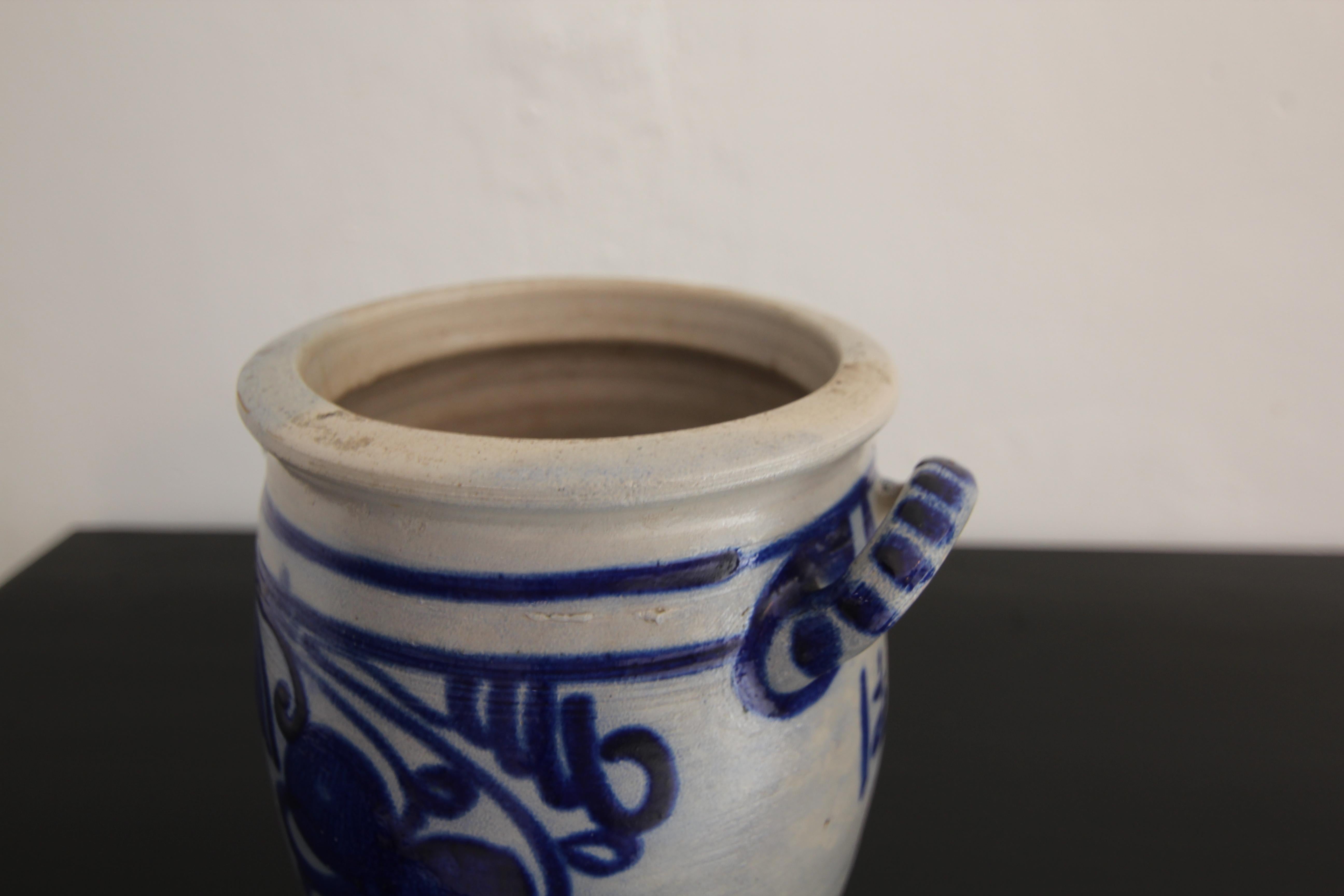 Vaso in gres grigio e blu cobalto della German Folk Art in vendita 7