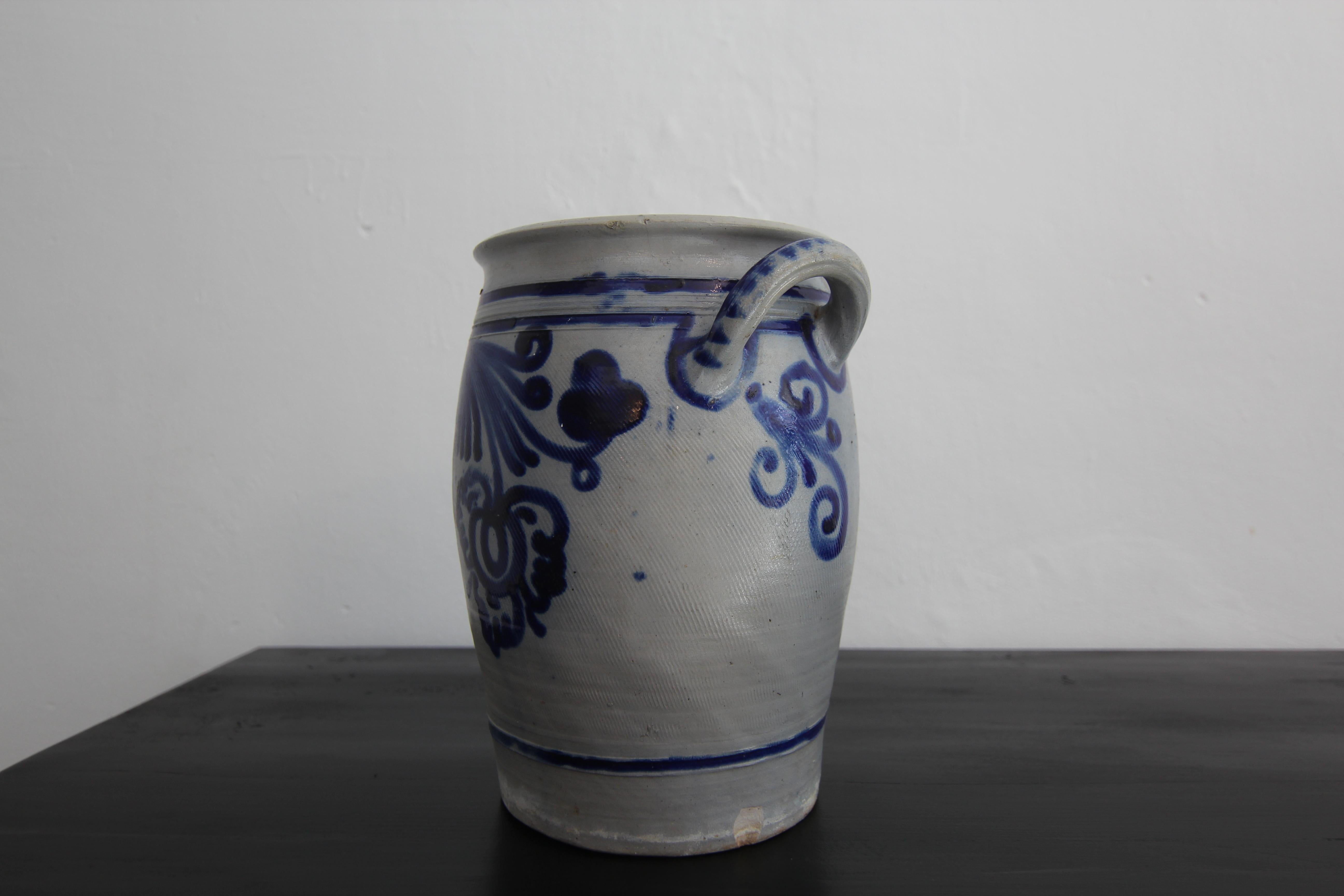 Vaso in gres grigio e blu cobalto della German Folk Art in vendita 8