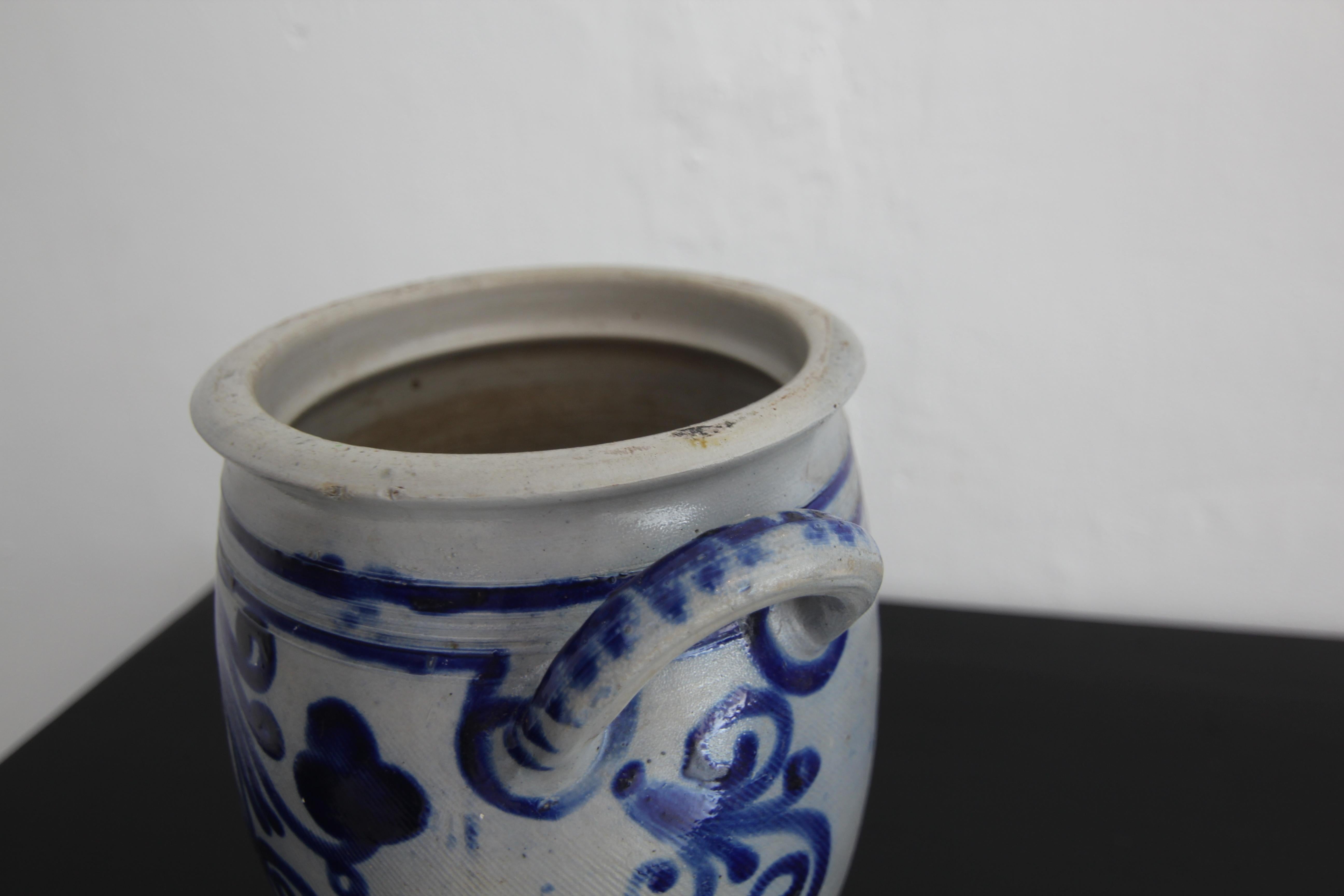 Vaso in gres grigio e blu cobalto della German Folk Art in vendita 9