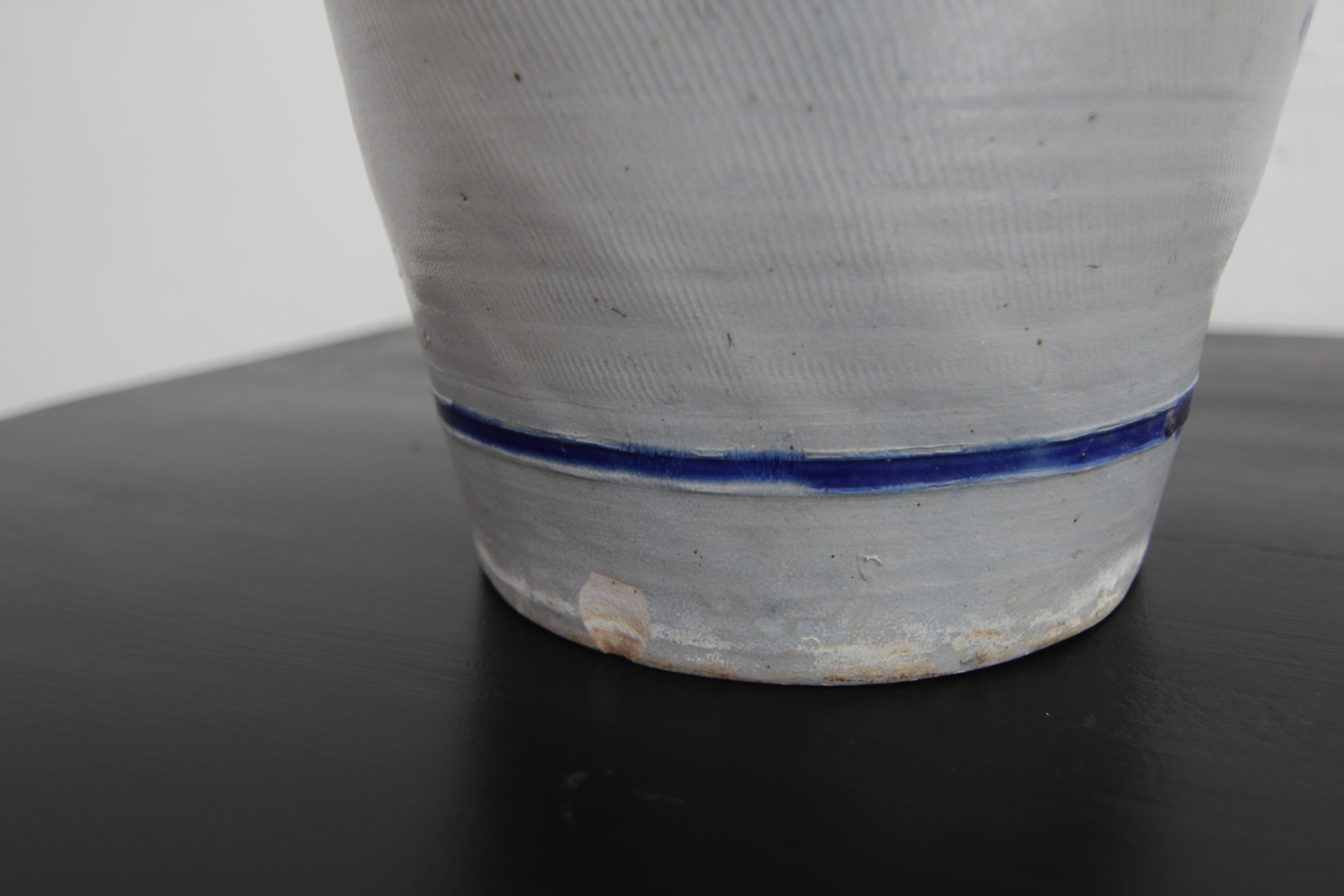 Vaso in gres grigio e blu cobalto della German Folk Art in vendita 11