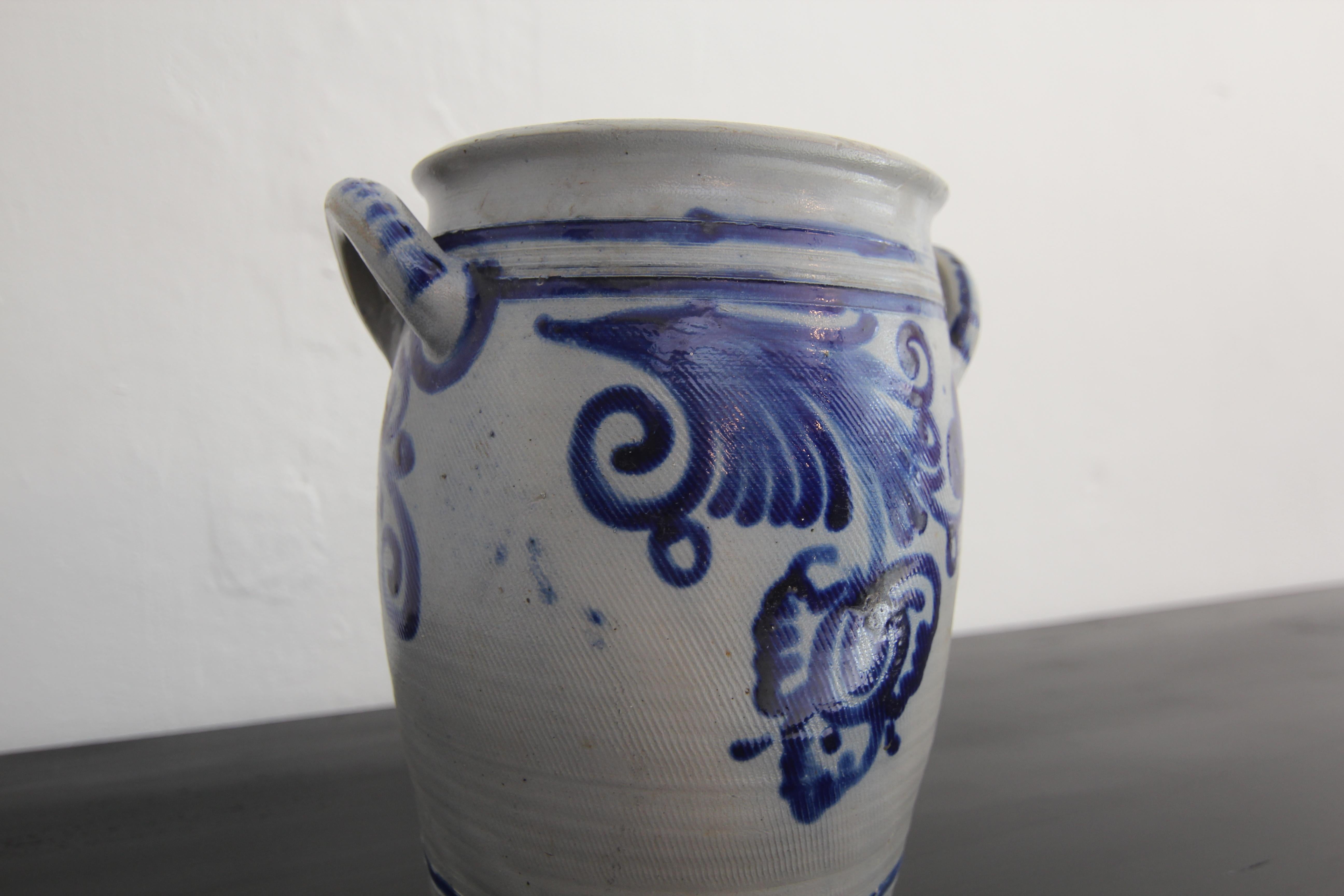 XX secolo Vaso in gres grigio e blu cobalto della German Folk Art in vendita